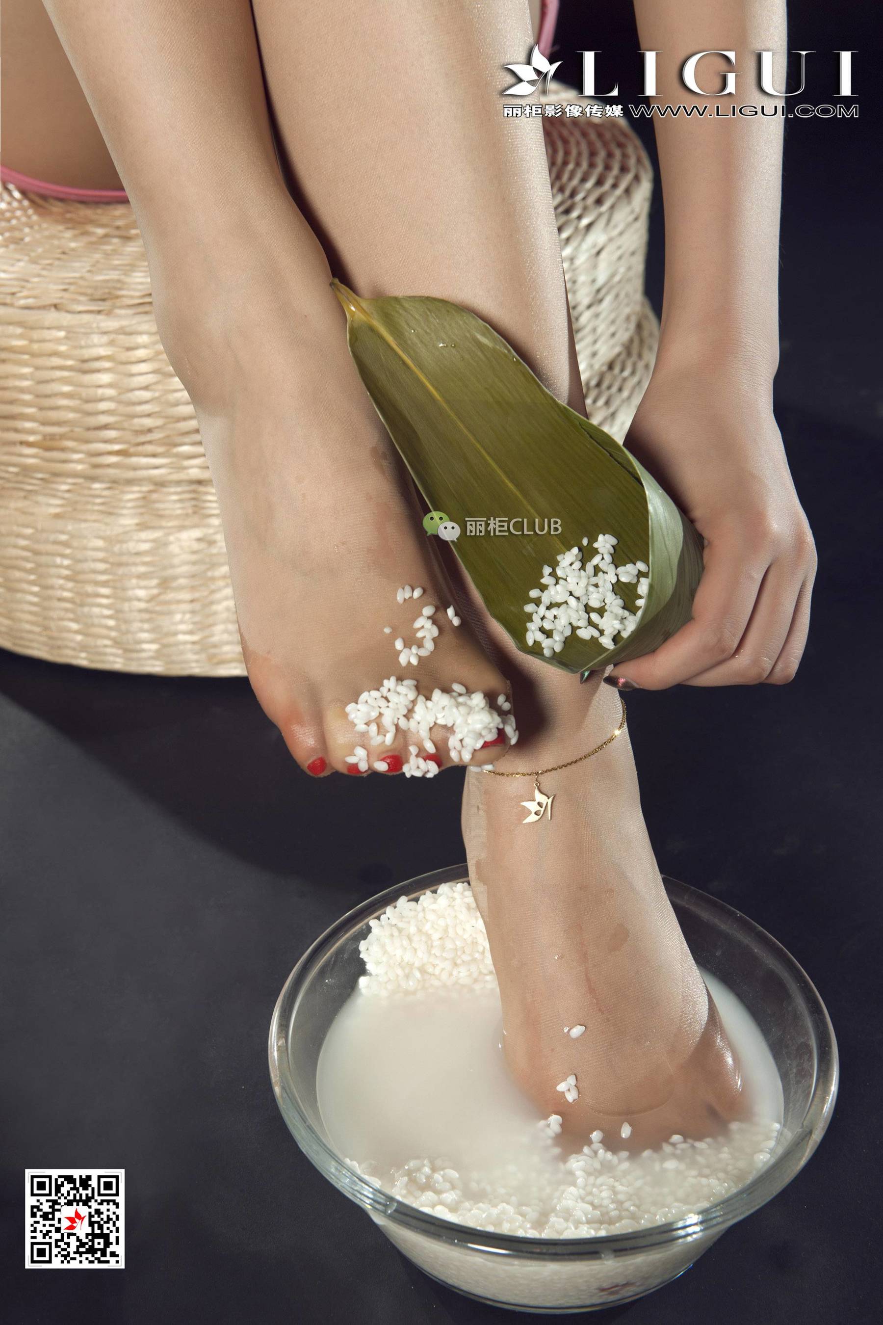 Foot mold ice cream Duanxiang Congs Wong Ligui Internet beauty