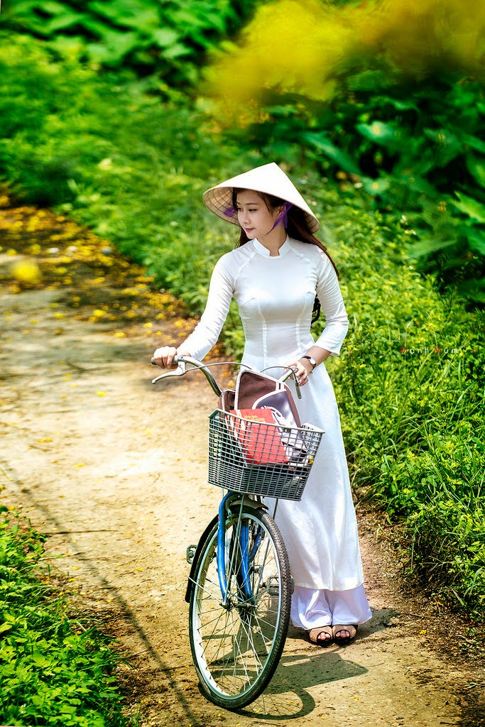 The road, between the pain The pain is just enough to miss each other, smile | Like ca