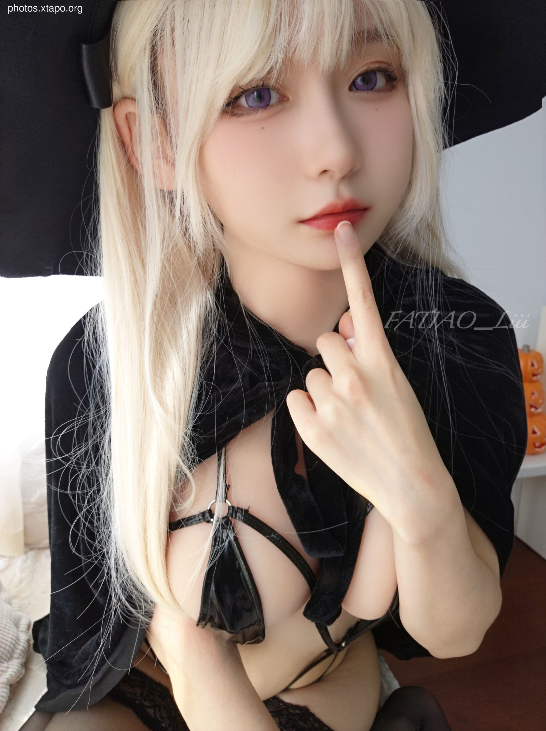 2022-10-25 Witchs dress