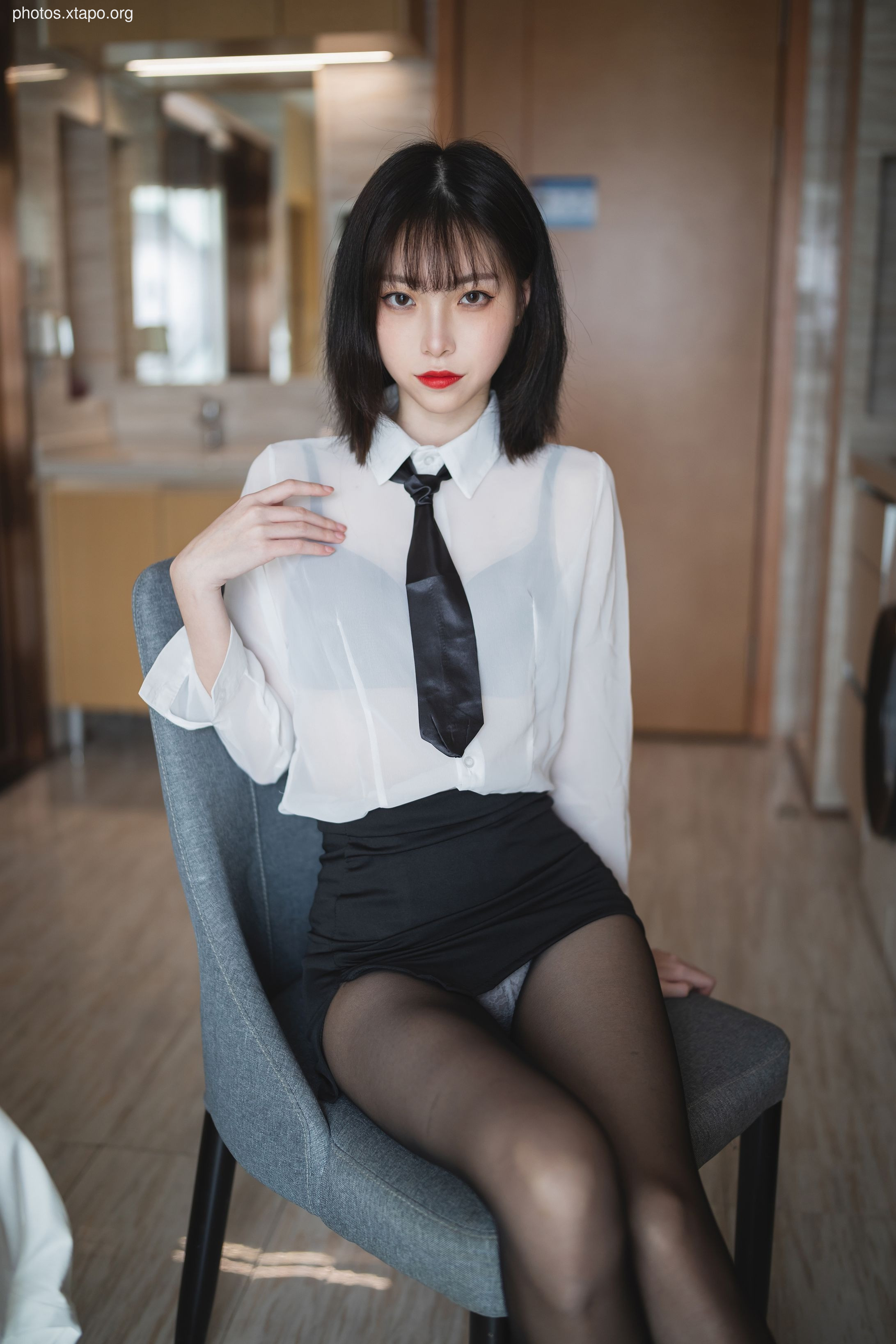 Xu Lan No.002 OL Uniform 41p-587MB