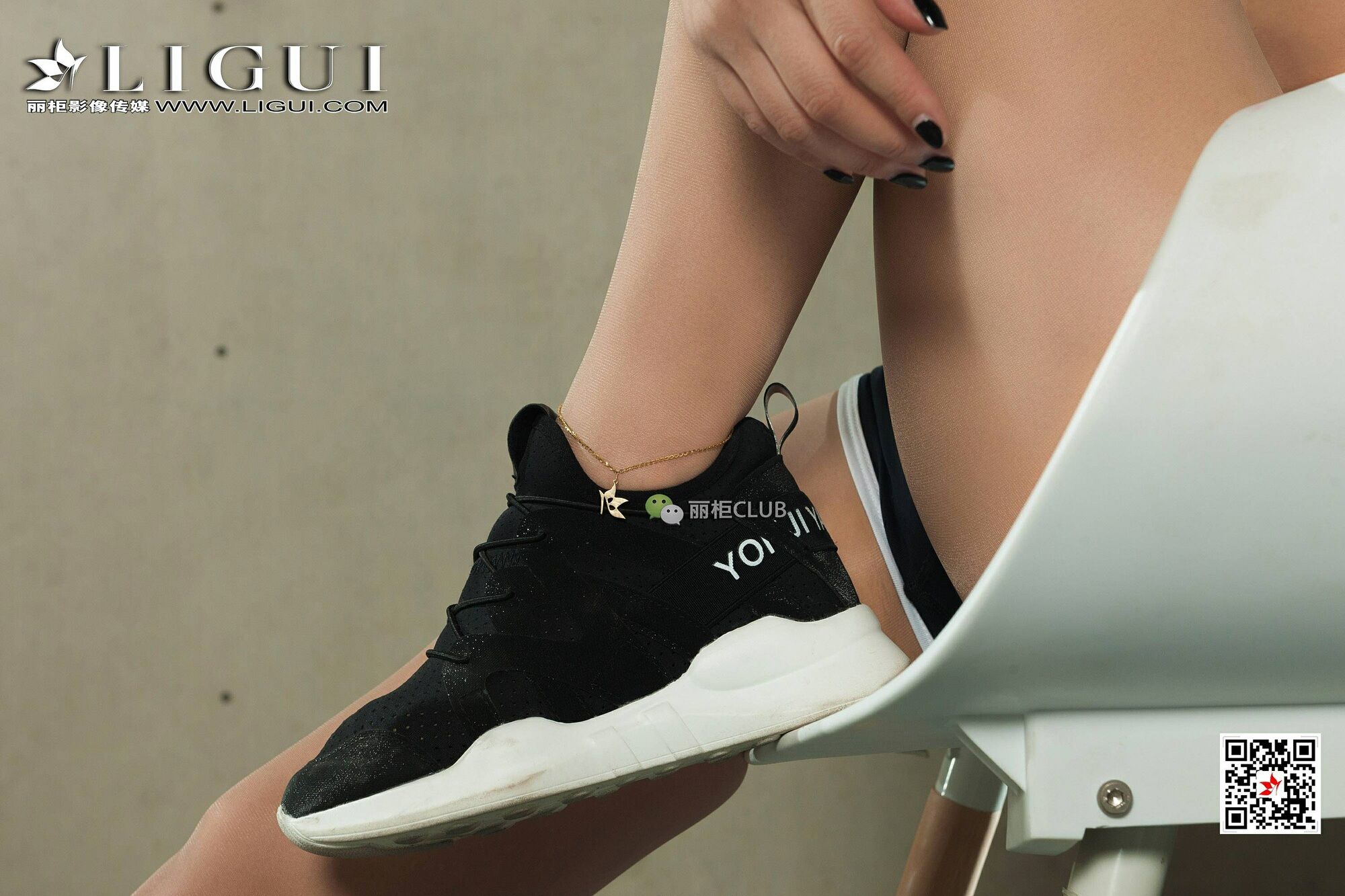 Foot model Chenchen Fitness Girl Ligui Internet beauty