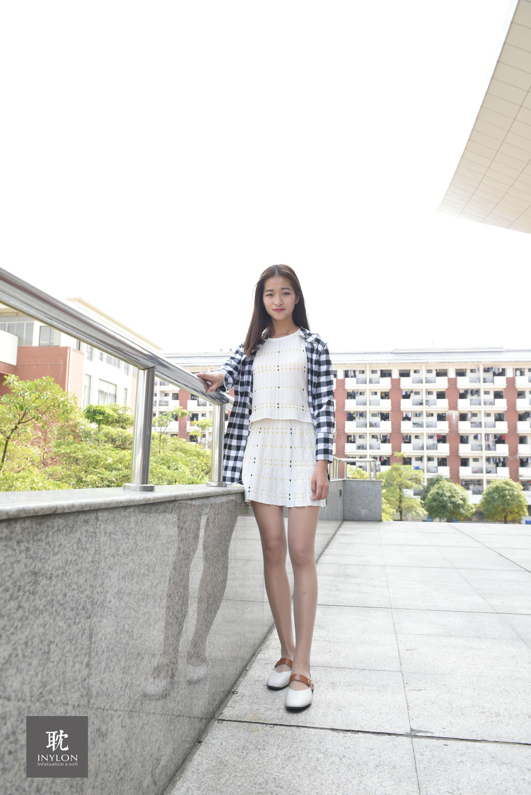 IESS Inclusion Collection 204 model BOBO Spring on Campus