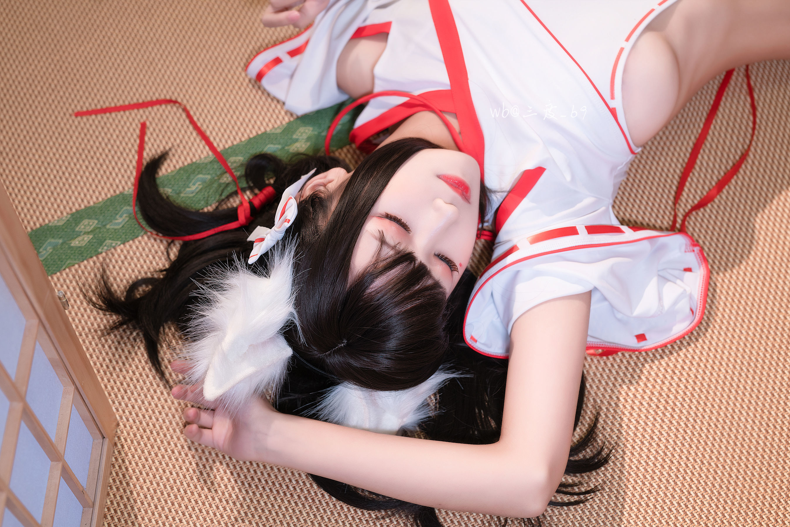 Weibo girl three degrees_69 fox witch maid