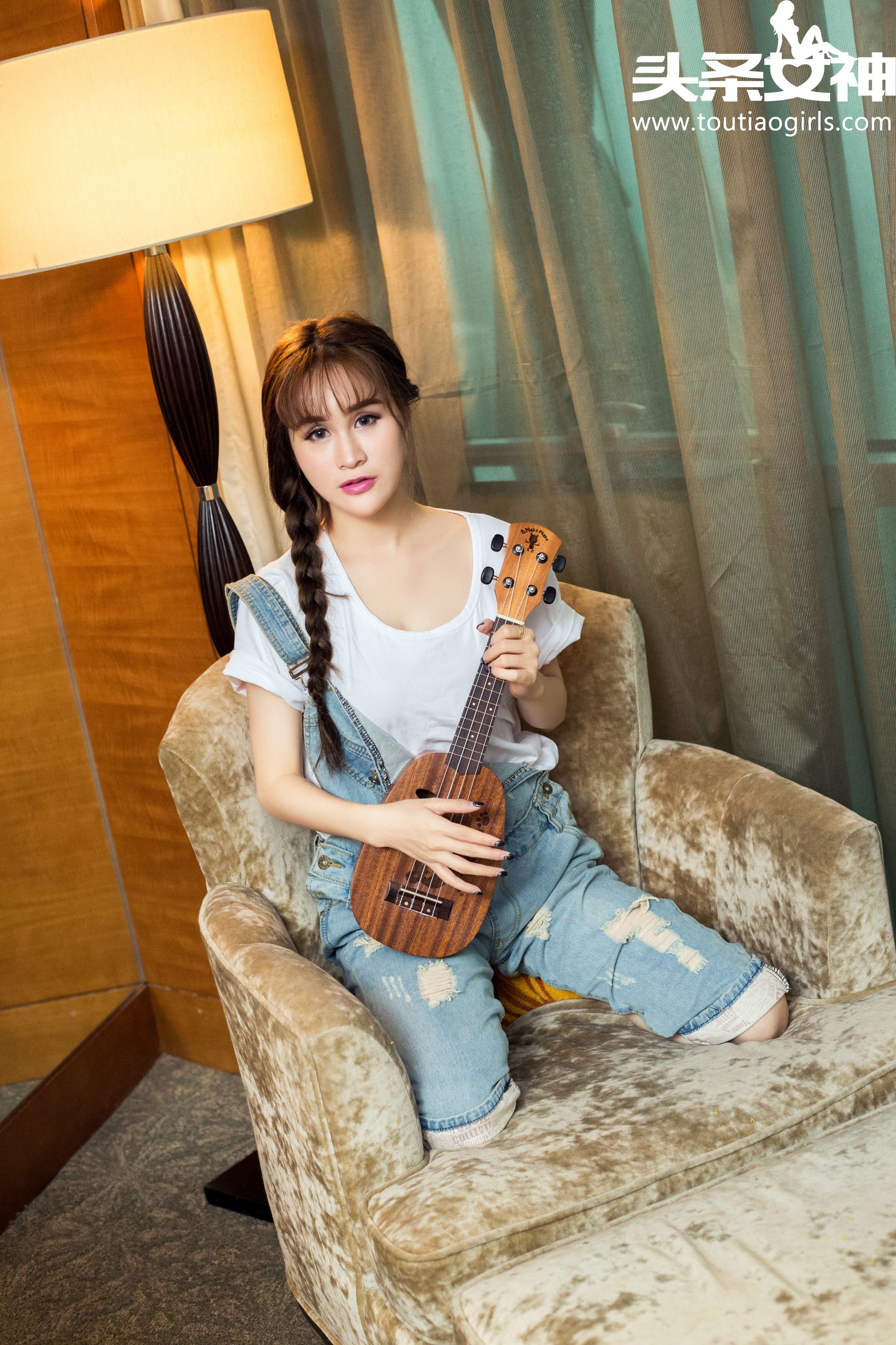 Shen Xiaoai Singing Luoyu Tower Youth Cowboy Little Loli Headline Goddess