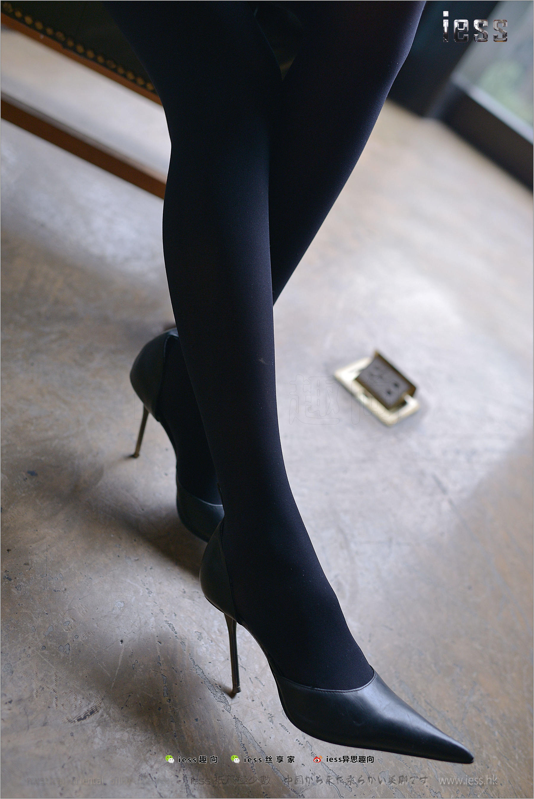 Ruoqi 50D thick black silk and super pointed high heel