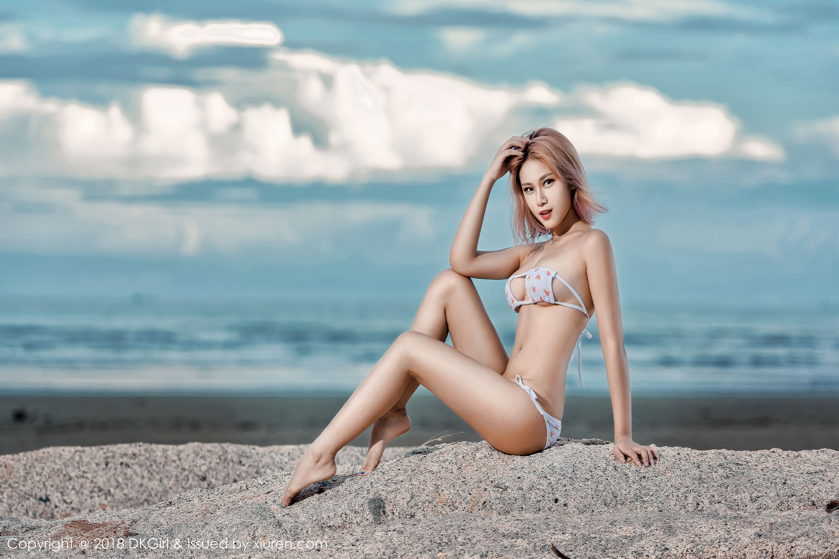 Mengbaoer Boa Youth Pure Beauty and Wilderness Outdoor Exam Royal Girl DKGIRL Vol.074