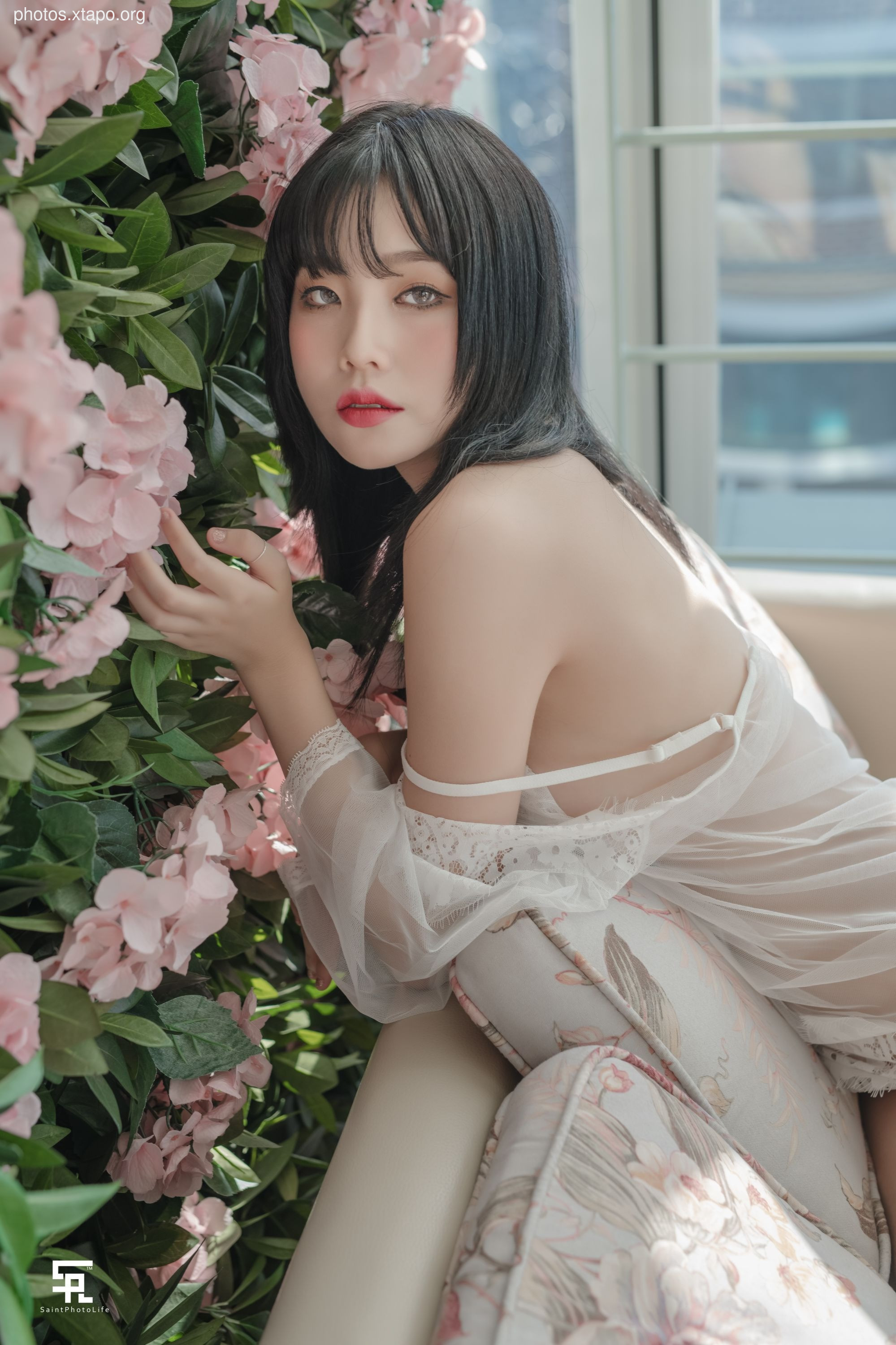 Yuna (윤아) - NO.008 SAINT Photolife BLOOM Vol.01 52P-315MB