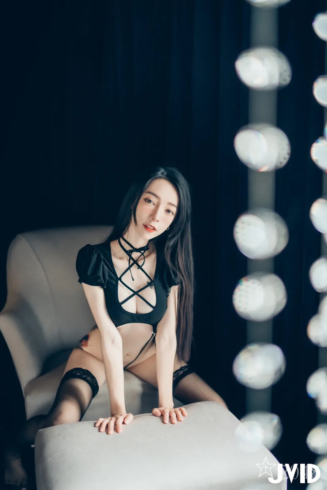 JVID Boutique Korean goddess Piaopiao, black, super fierce and can't cover the bulge, white, see-through pajamas, no matter what Piaopiao looks like!! Vol.01