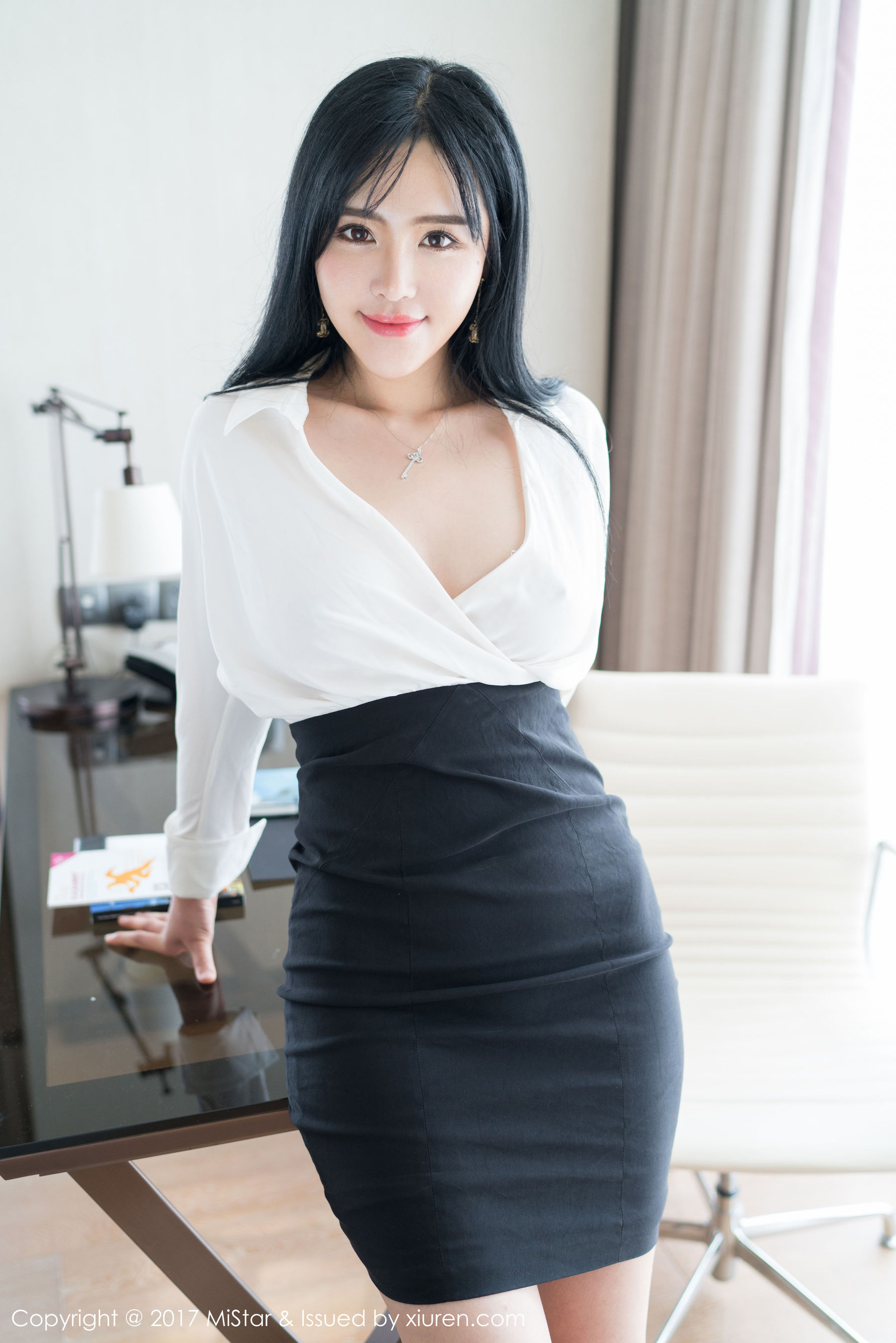 Liu Yuer's Sexy OL Secretary Series Meiyan Society Mistar Vol.172