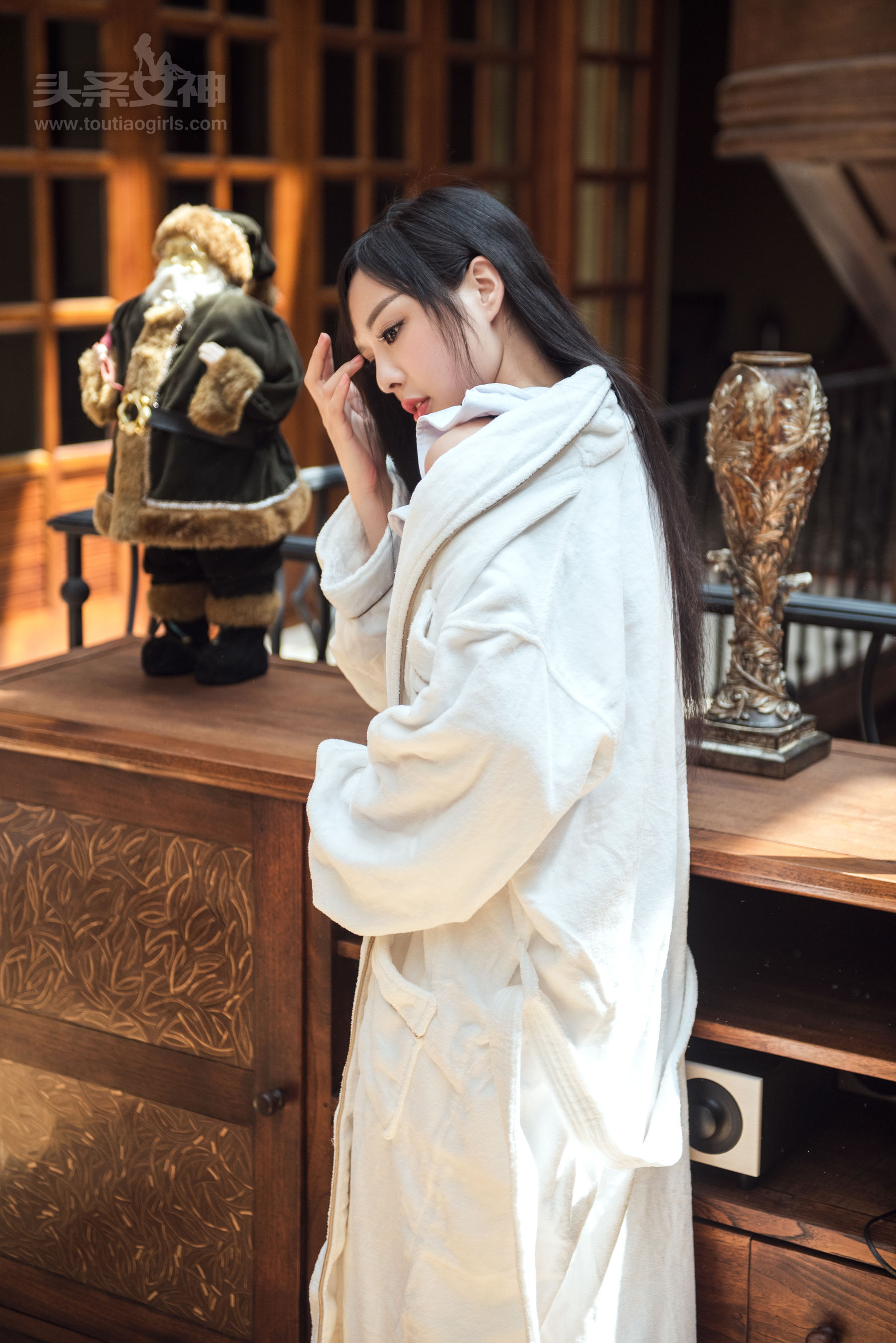 Zhou Xiyan's Student Service Fantasy Loli Headline Goddess