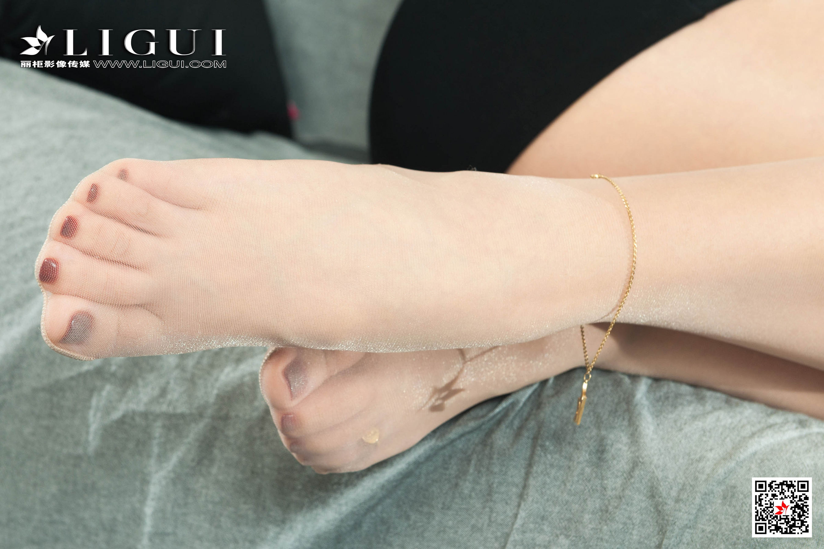 Li Cabinet Ligui Internet beauty Model Coco