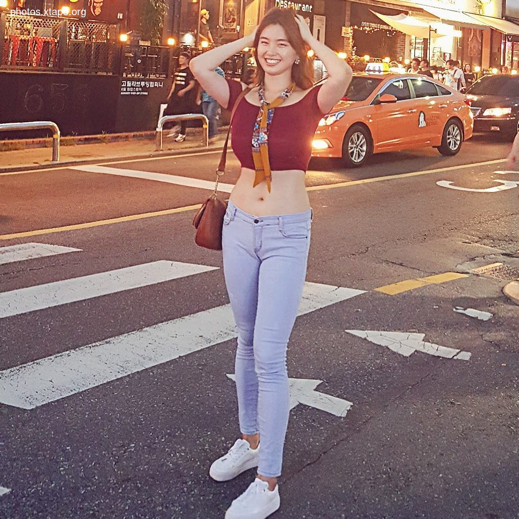 beautiful fat, cute, high, noble dwarf