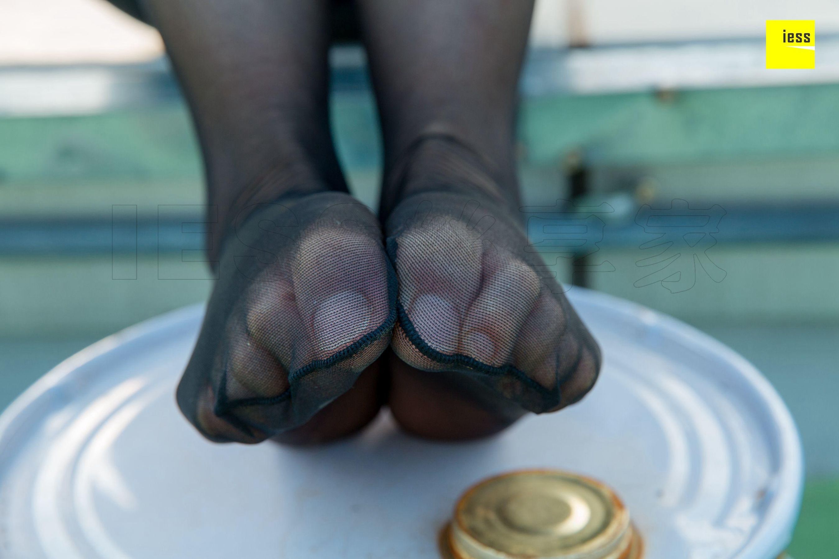 Nuan Nuan Look at it There is a black silk girl on the top of the building Different Thoughts to IESS Silk Enjoy Home 237