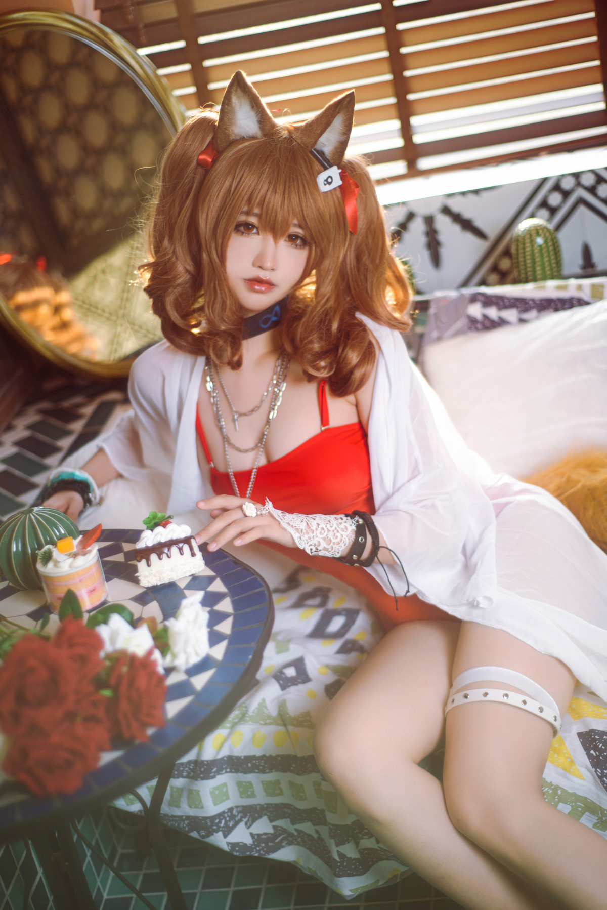 Kudo Shingo Cosplay Arknights Angelina Xia Hui Swimsuit