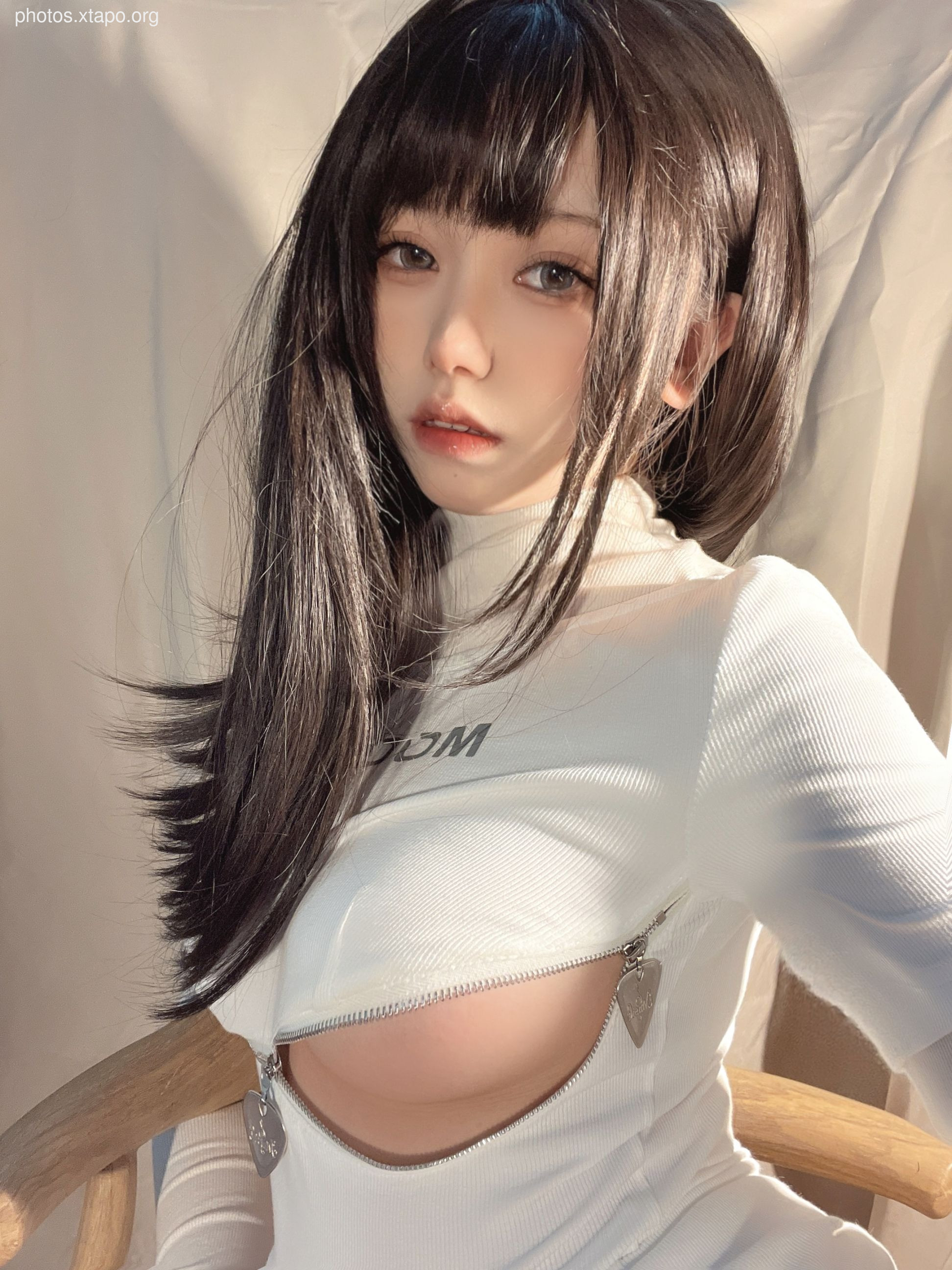 Yi South South -Guitar Sister (June 30 Member Resources)