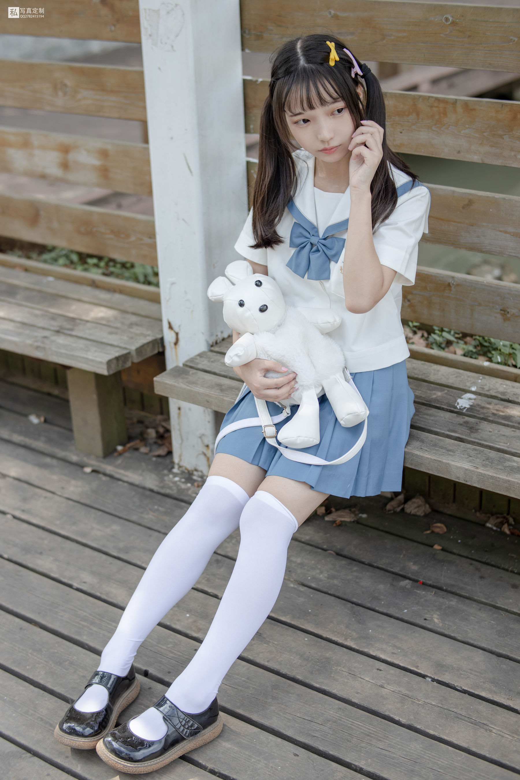 Mori Consortium JKFUN-025 Mo Mo & amp; AIKA 80D white silk overweight socks