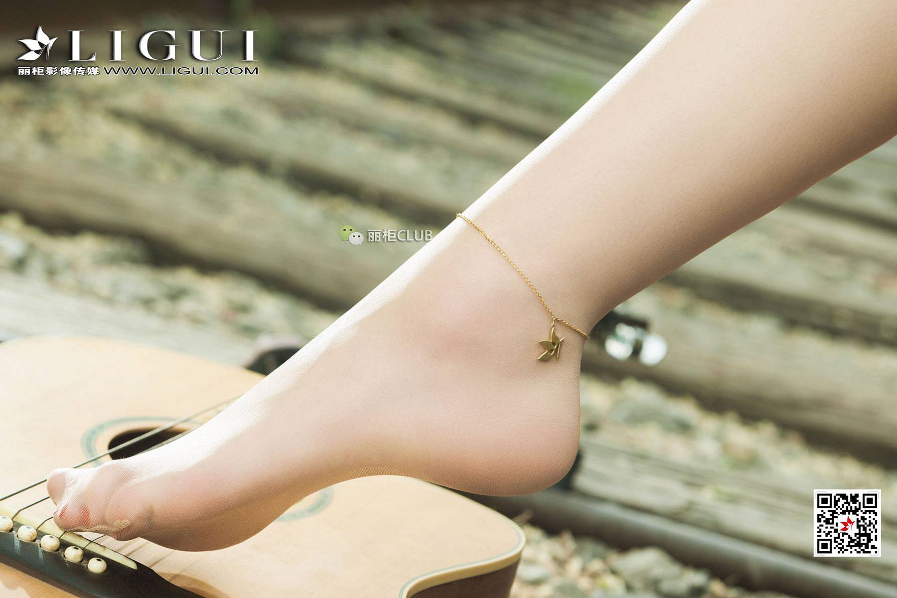 Leg Model Little Ge Literary Silk Foot Girl Ligui Beautiful legs silk foot