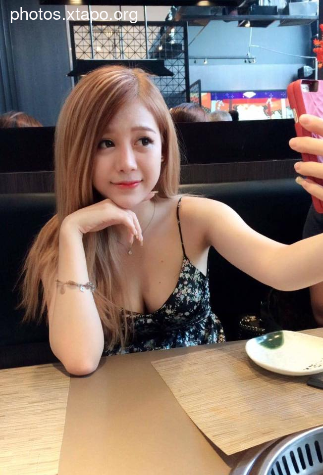 Kim Khanh Cute Picture and Photo