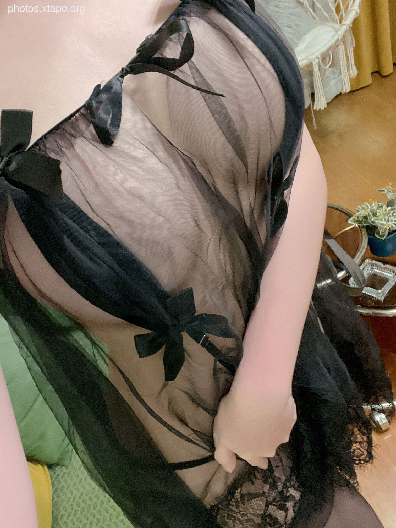 Star is delayed neighbors wife