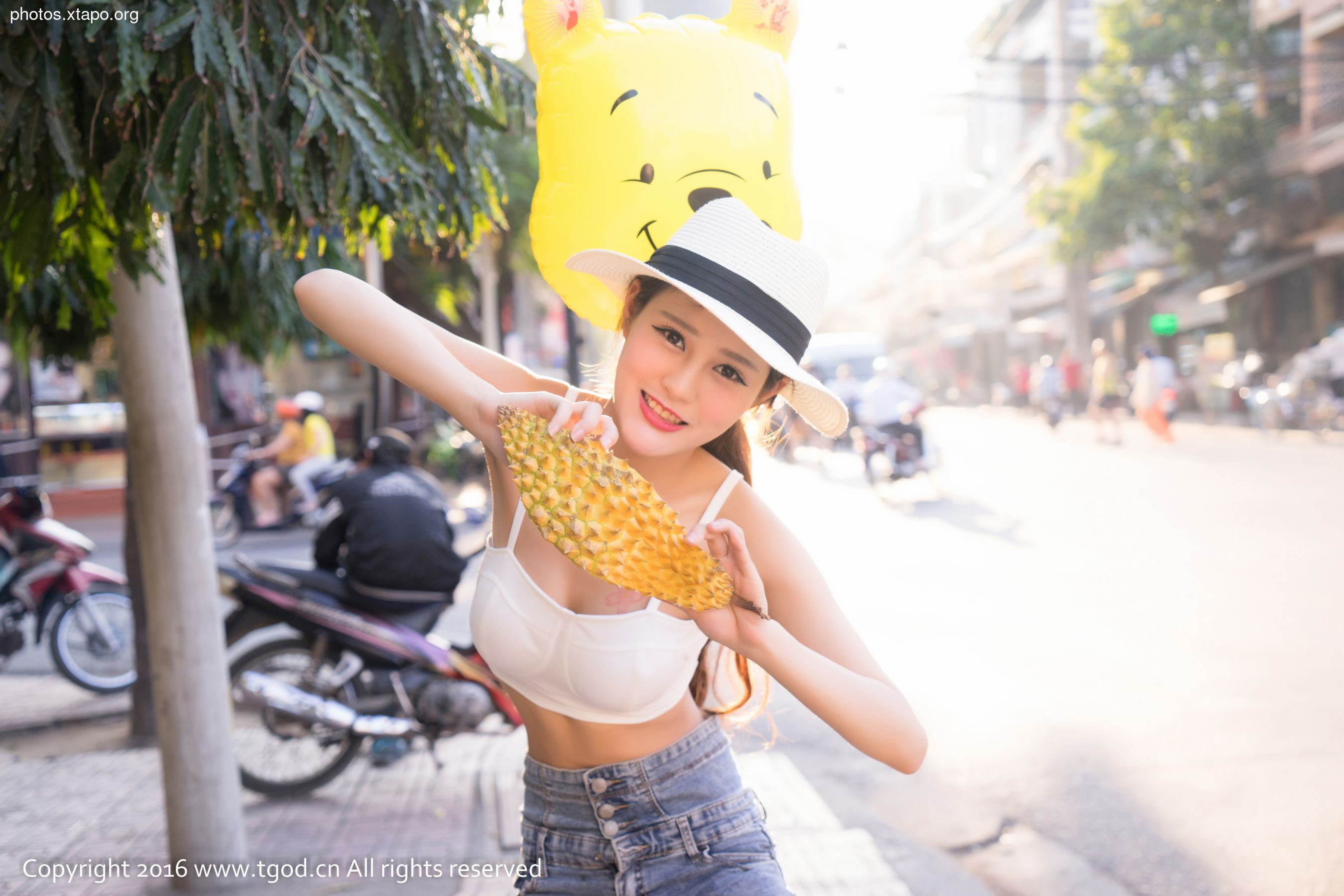 ABBY Wang Qiaoen Vietnam Nha Trang street shootingfitness series push goddess TGOD