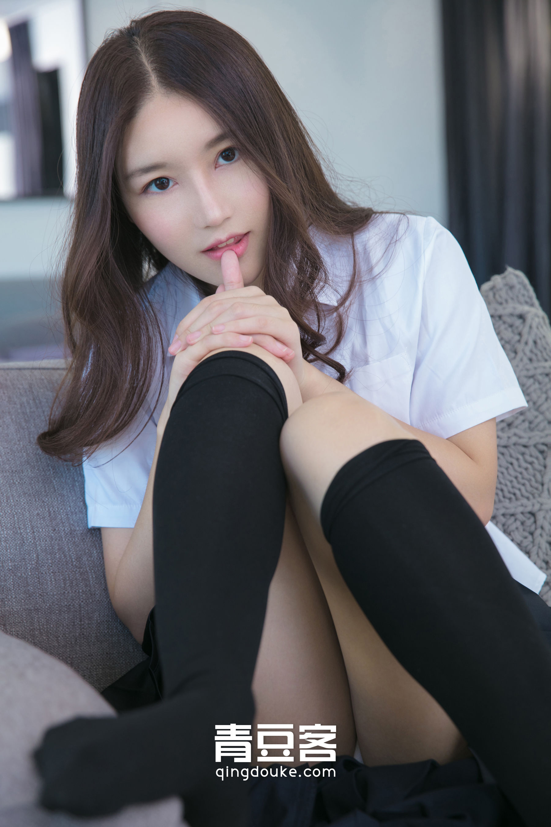 Sweet sister Wei Jie School Uniform Photo is shy and explicit Qingdouke qingdouke