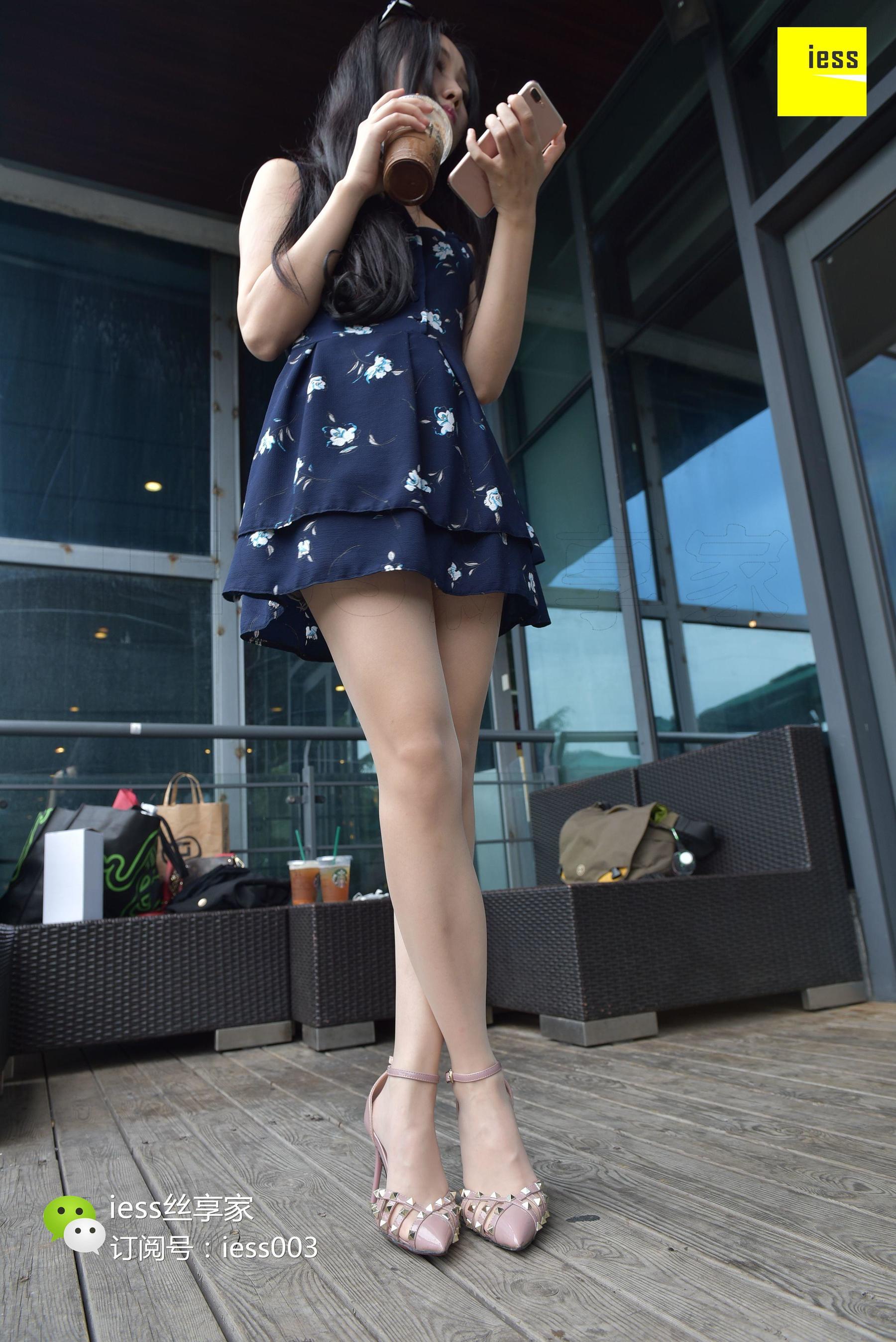 Si Xiangjia 038 Xinxin Girl in the Sun in Starbucks II IESS Thoughts and Fun