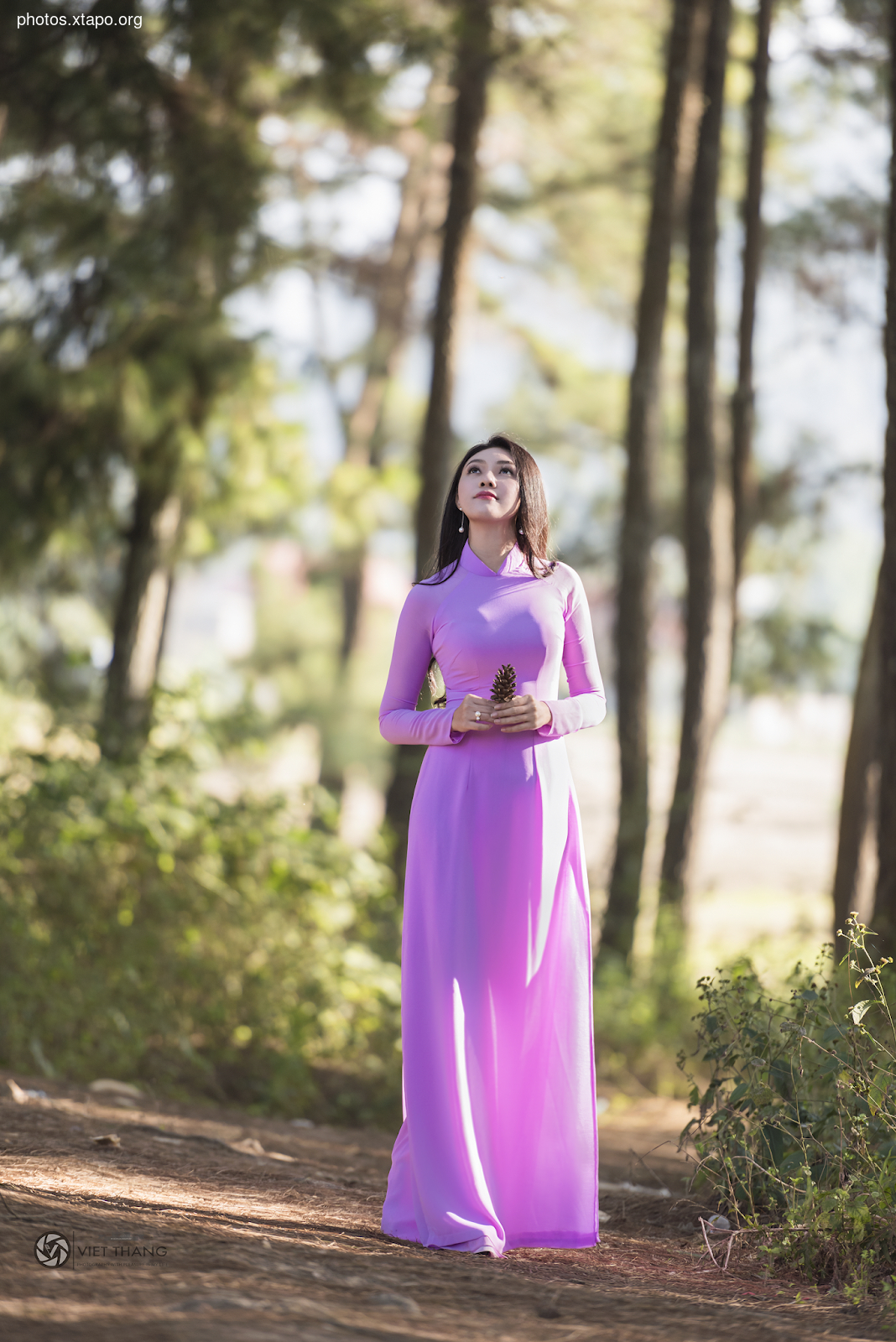 What does girls wear in purple ao dai?