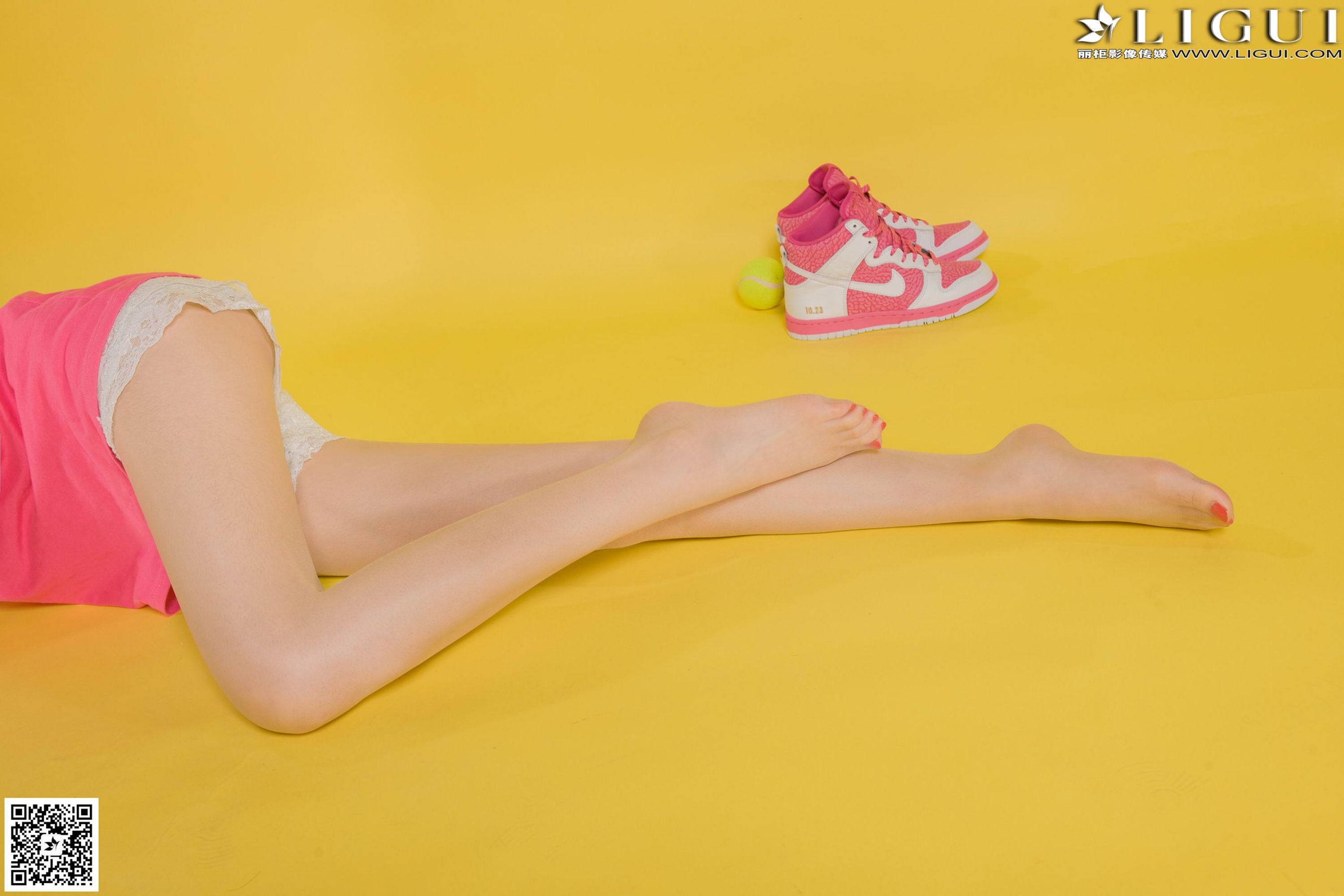 Ligui Model Yuner Basketball Girl Badminton Series beautiful legs jade foot photo picture