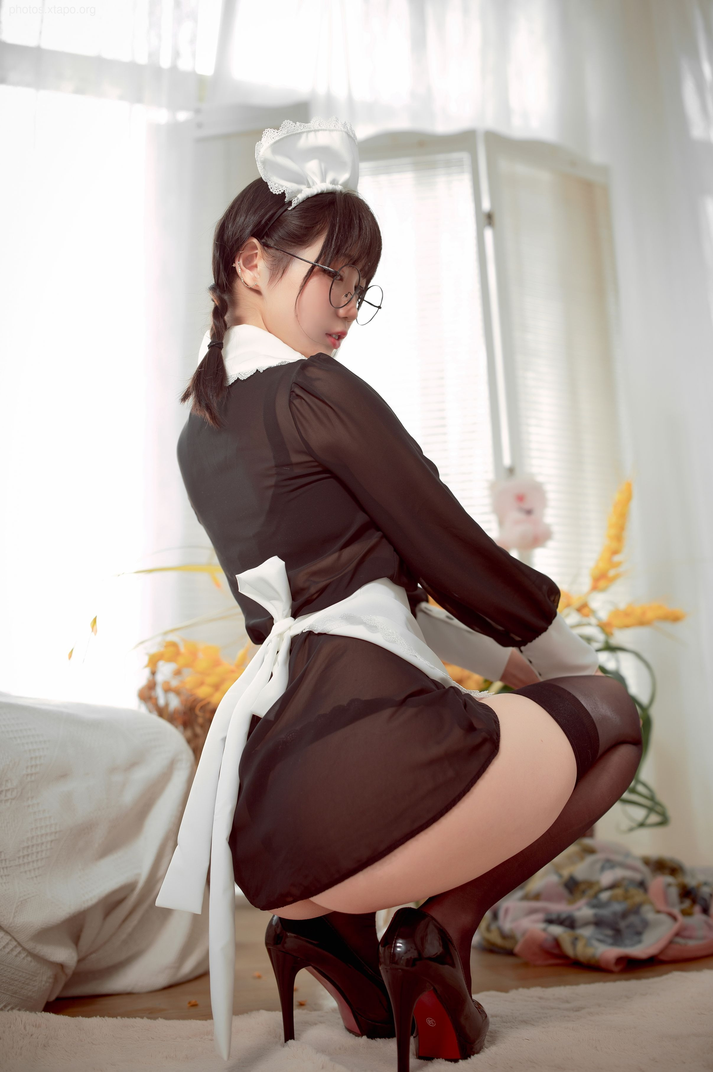 Zhou Yan is a cute rabbit-maid