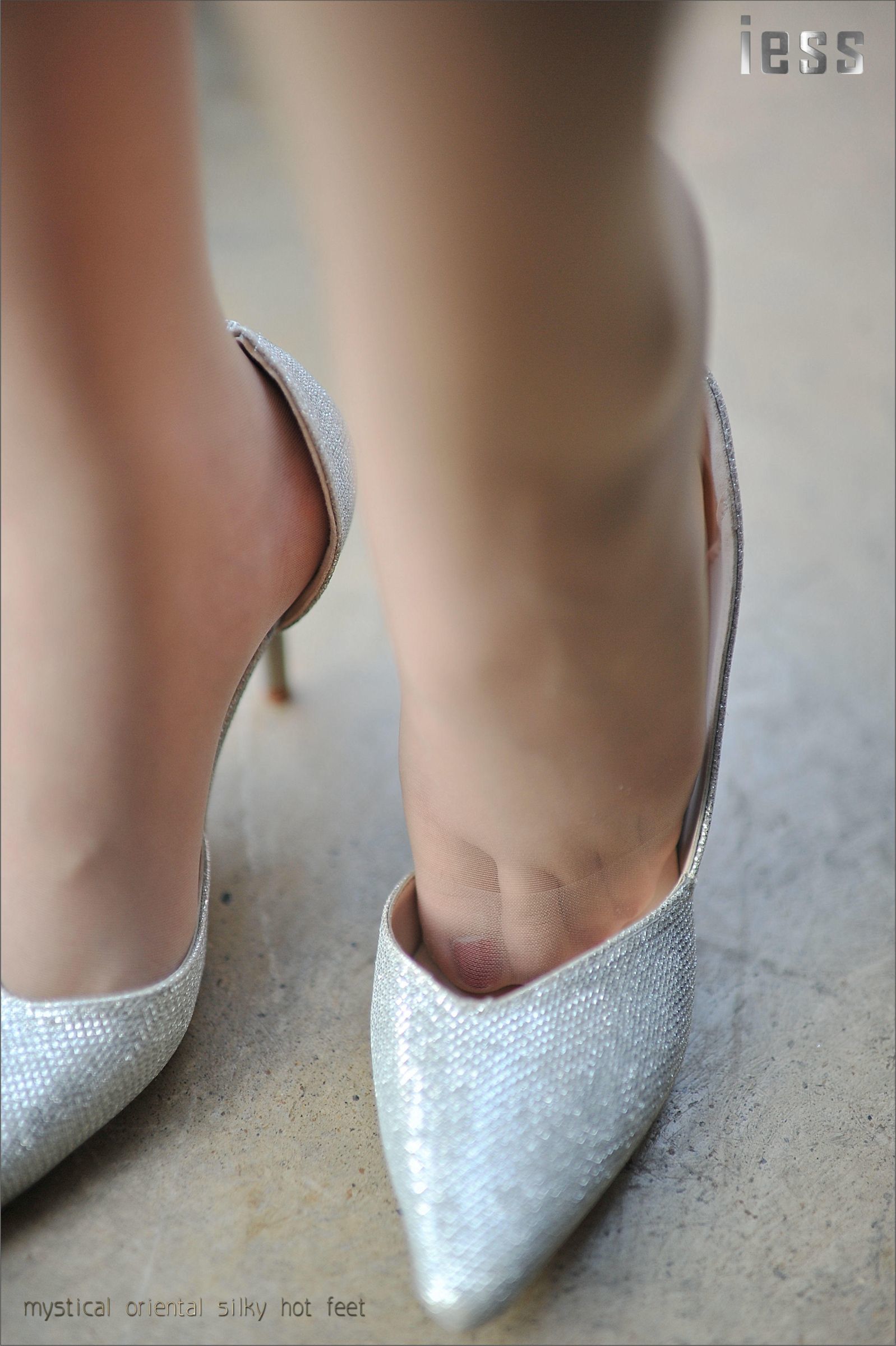 Silk Foot Bento 010 Zhang Xinyue's The Silk Foot Afternoon Tea of ​​the Xinyue Female Anchor End IESS Different Thousands of Thoughts