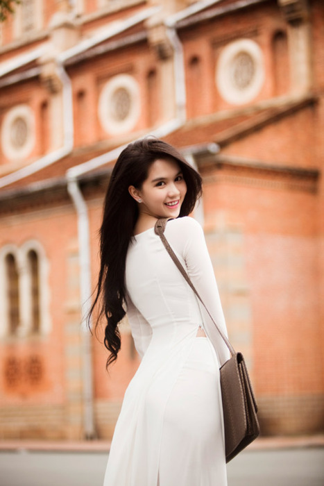 Top 100 most beautiful long dresses in Vietnam