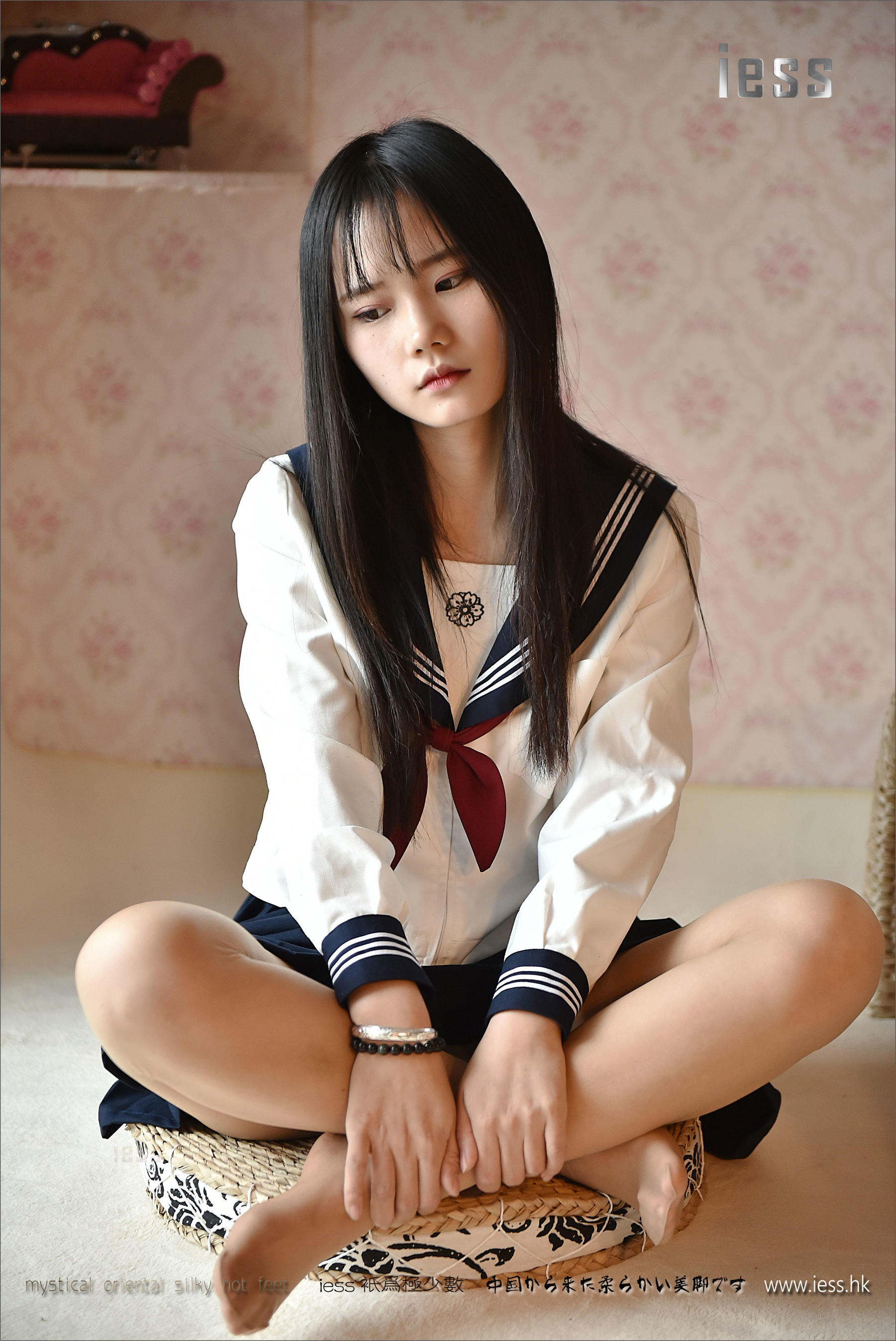 Silk Foot Bento 082 Kiki Part 2-1 of the Uniform Series-1 IESS Thoughts