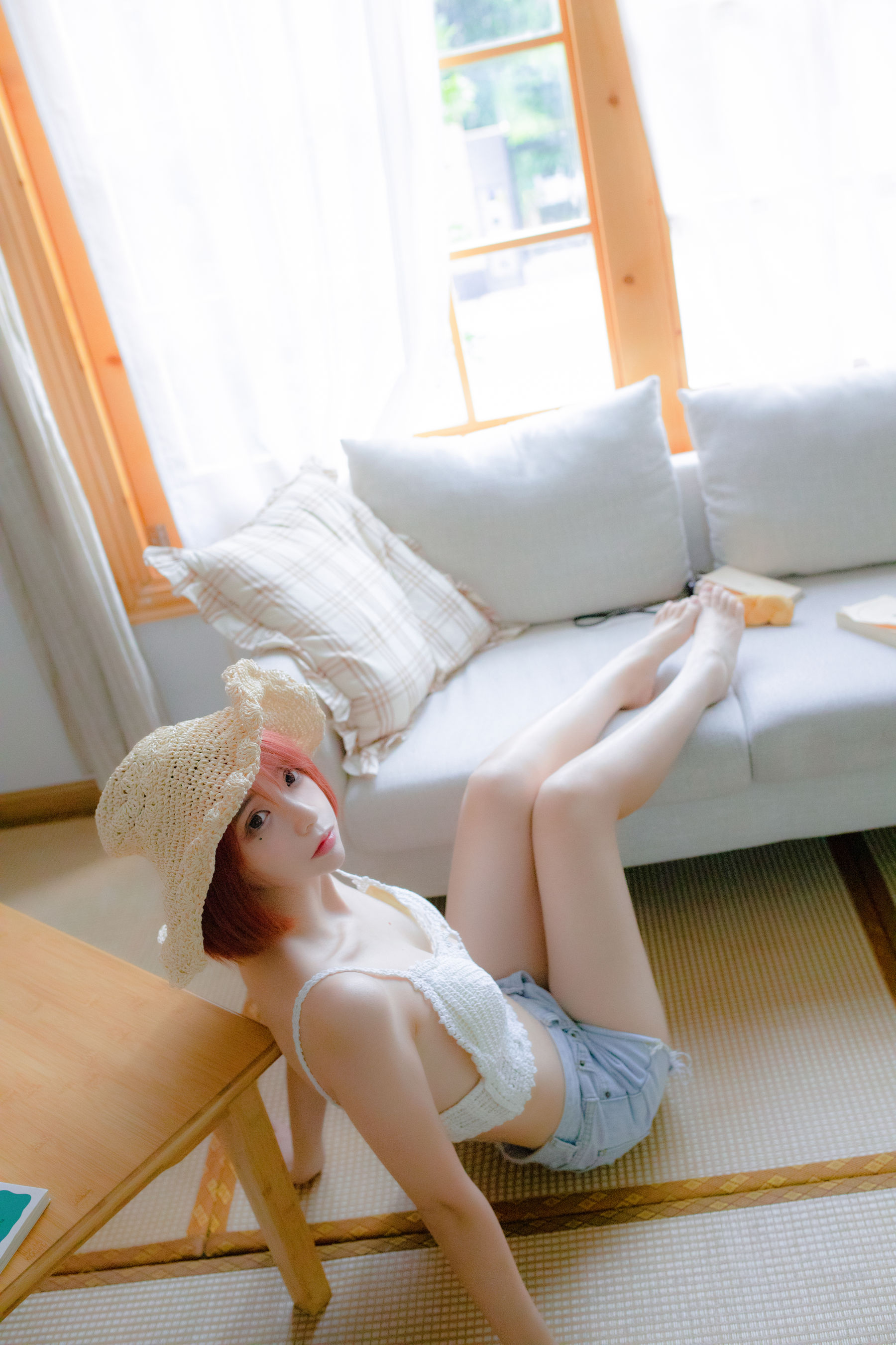 COS Welfare Crazy Cat SS -Straw Hat Girl
