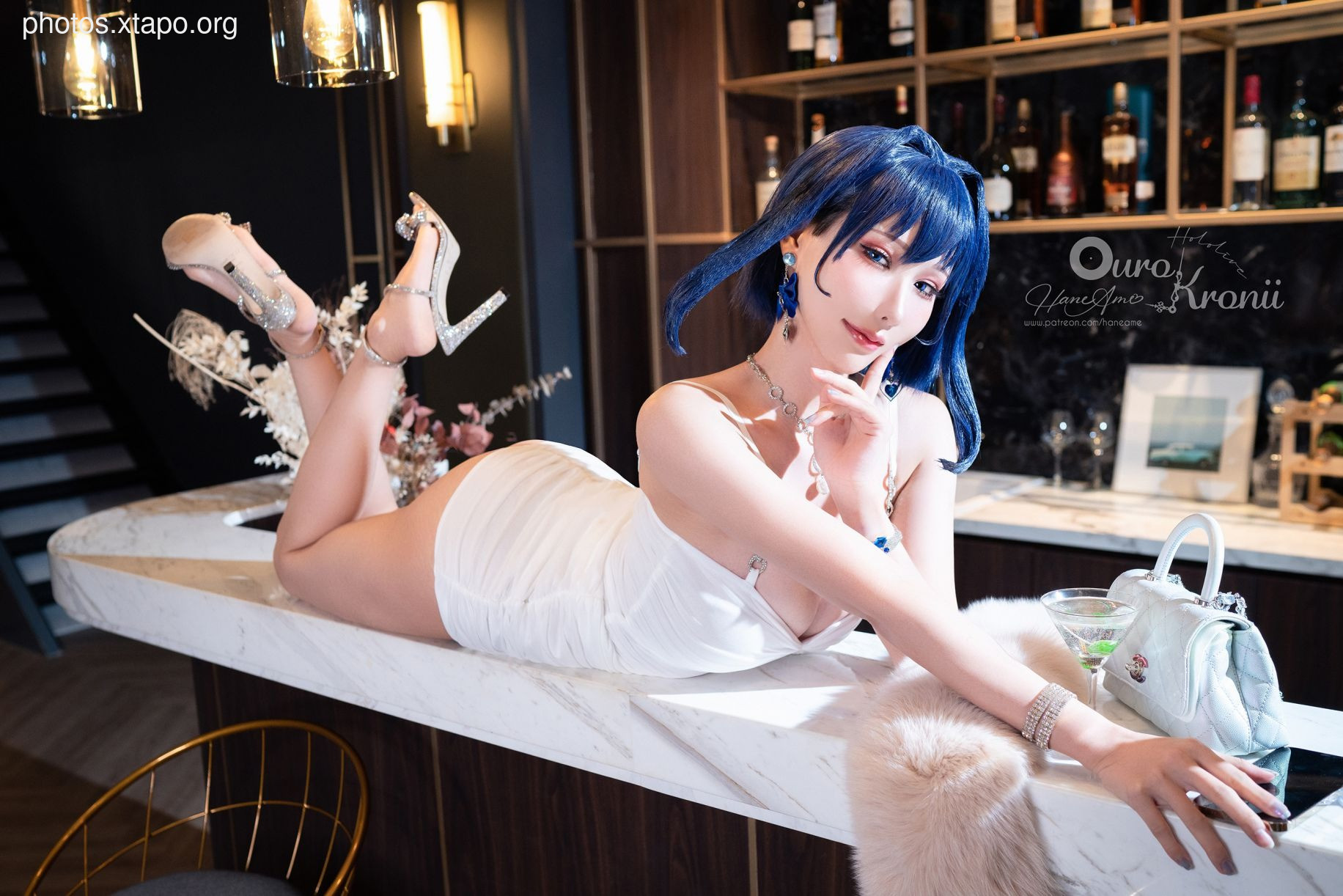 Rain wave_Hheneame Hololive_ Kronii_Photobook _ Time Photo Book & Nbsp 3.gown