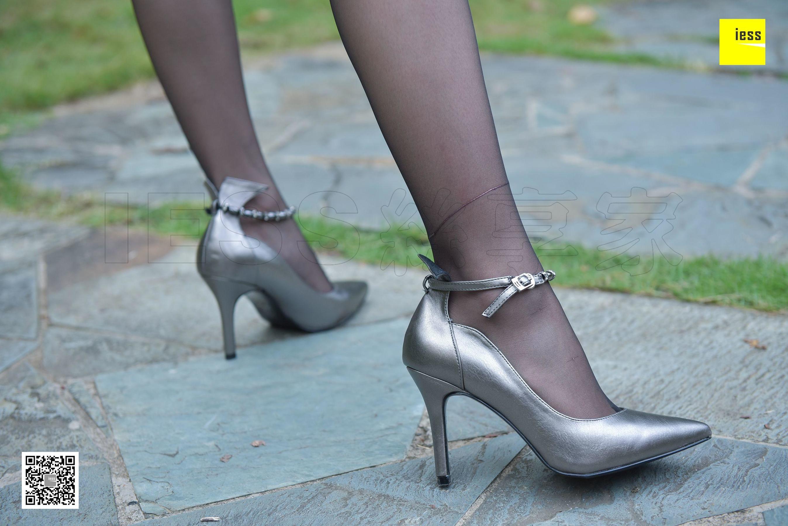 Silkxiang Home 115 Autumn and Autumn The Black Silk Beauty of the Garden IESS is thinking about it