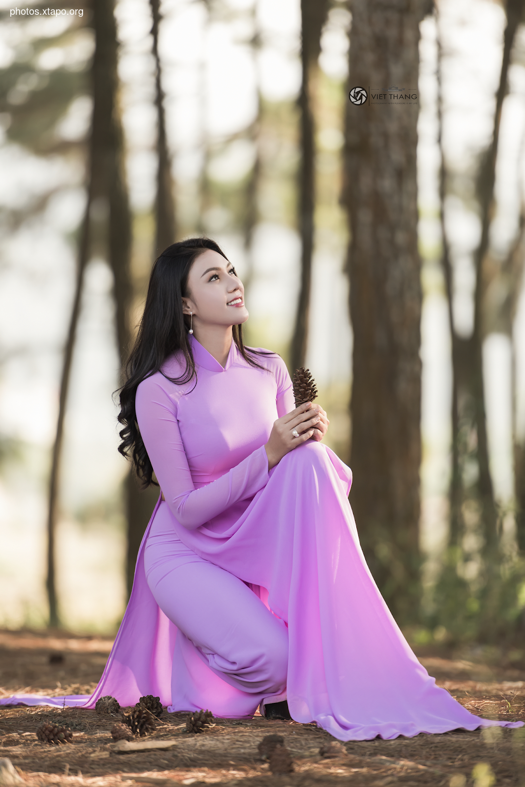 What does girls wear in purple ao dai?