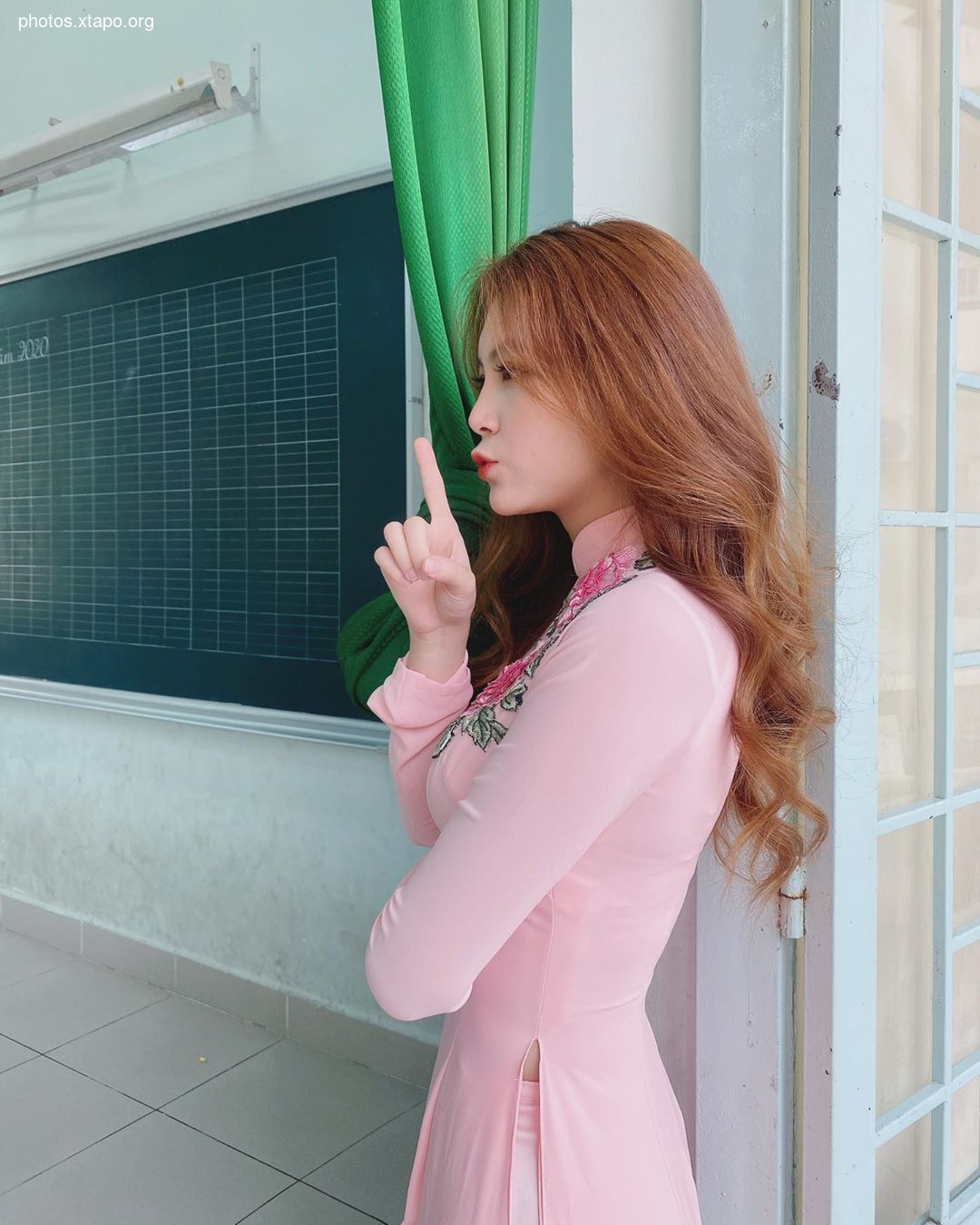 The teachers made parents stand still