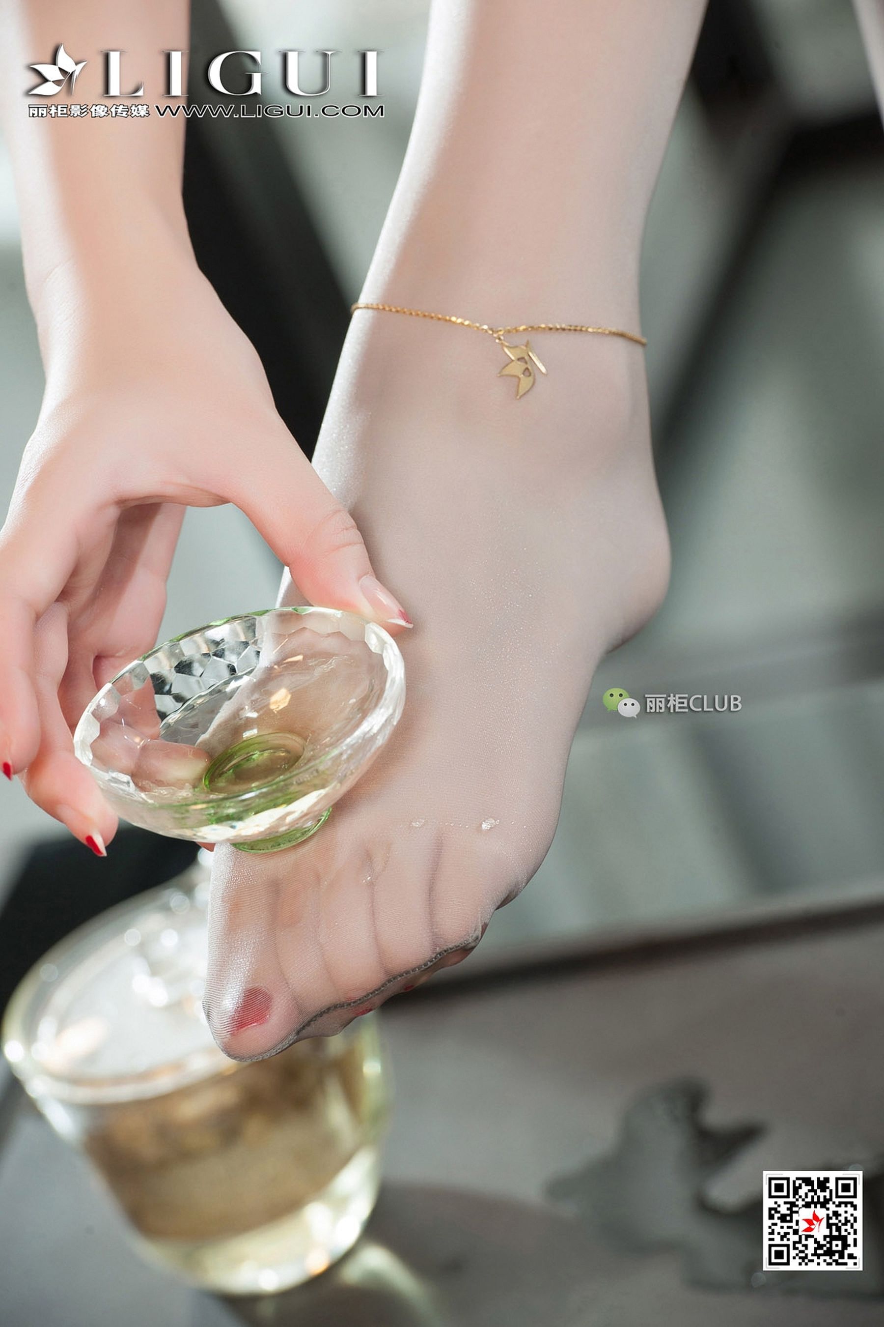 Leg Model Vicky Cheongsam Wet Foot Ligui