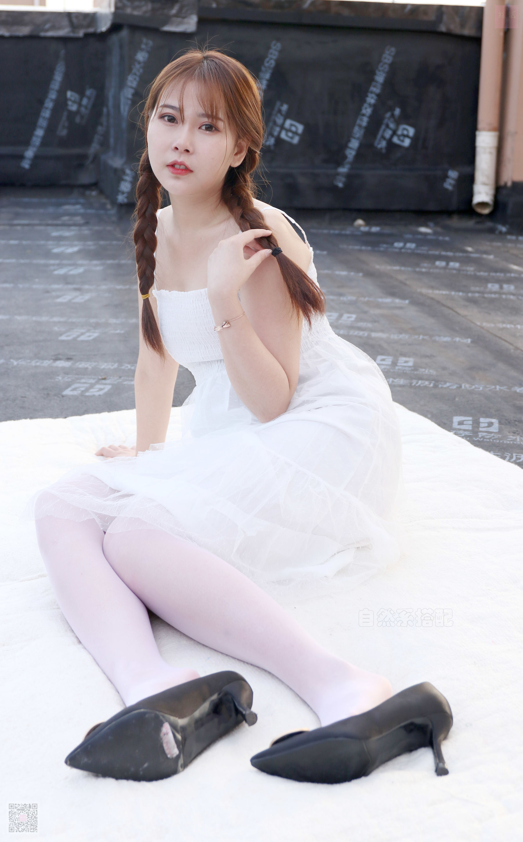 Sihua SH021 girl who dances in the rooftop of Su Yu