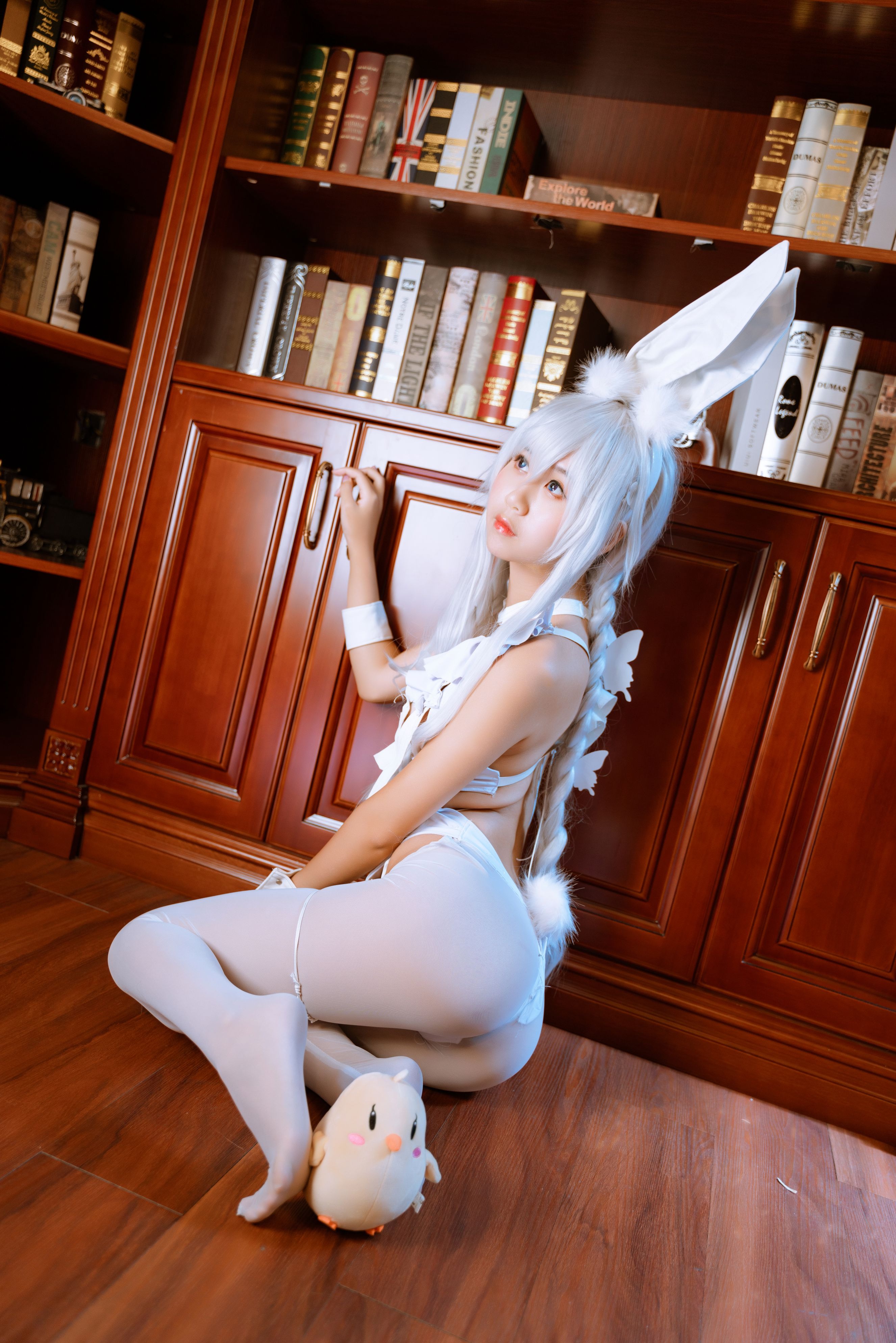 Barbille vicious white rabbit (August 27 member resources)