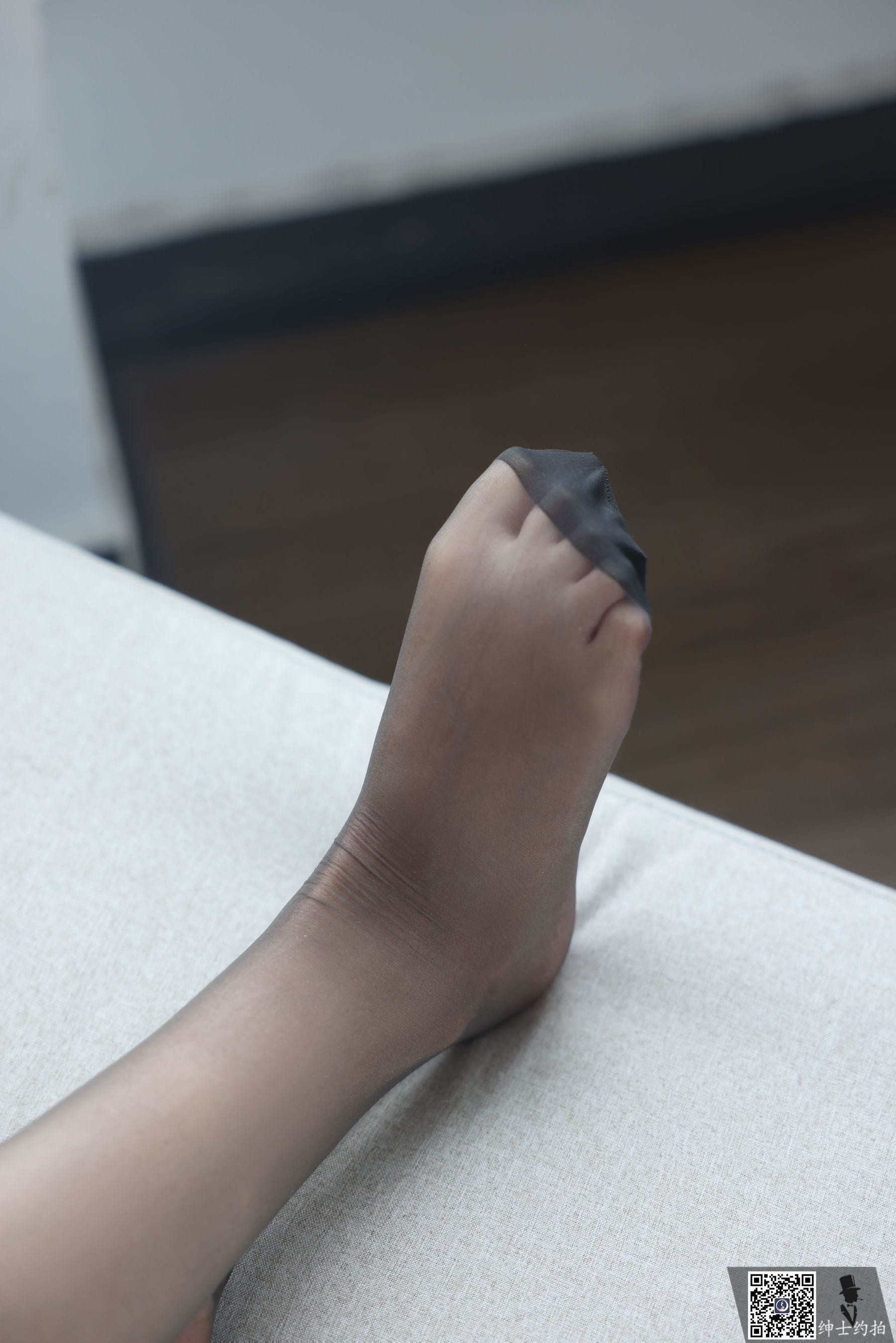 Gentleman about shooting SS030 Ningning