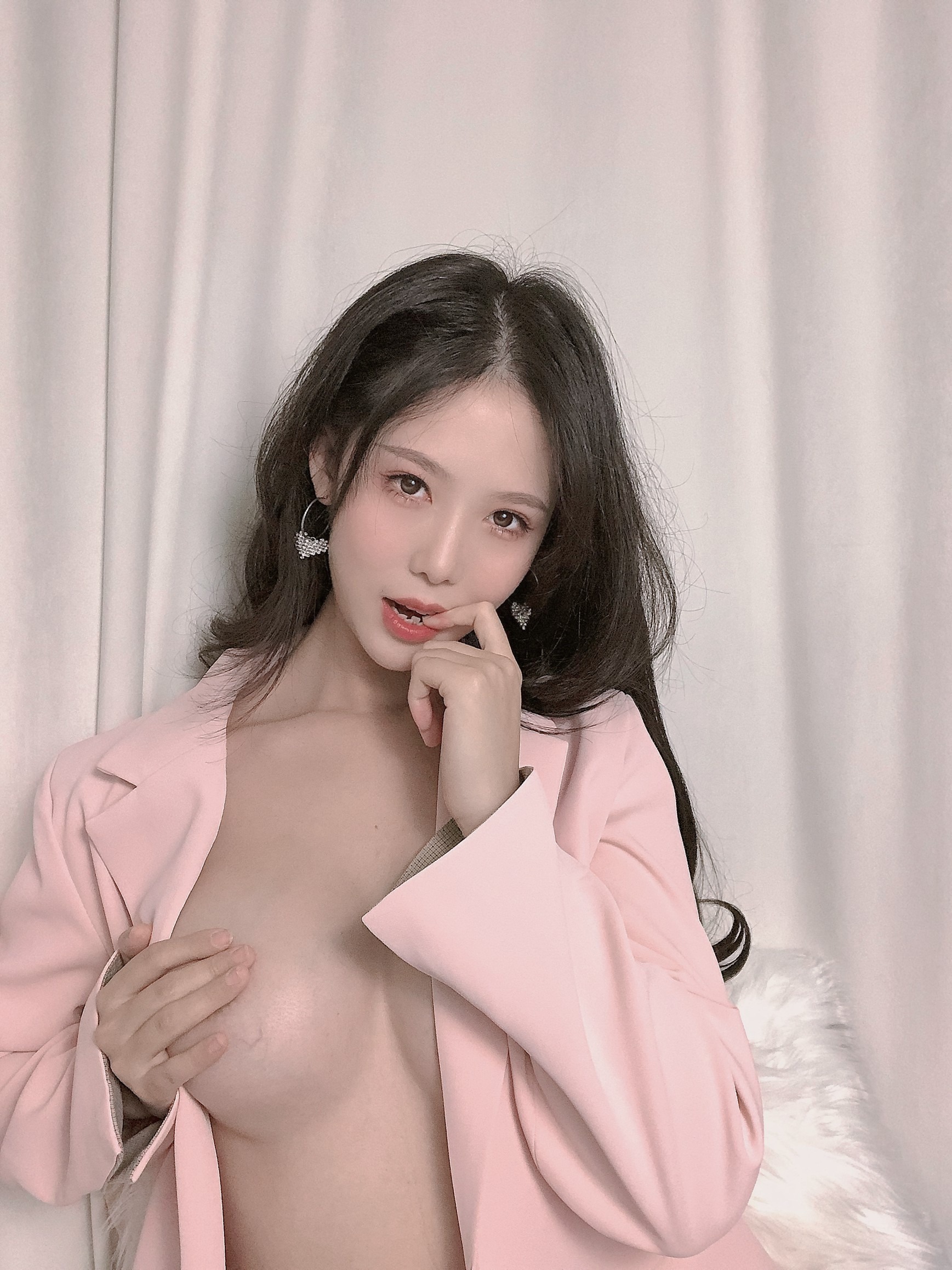 Dou Niang-Lee Shi-Pink Suit [26P]