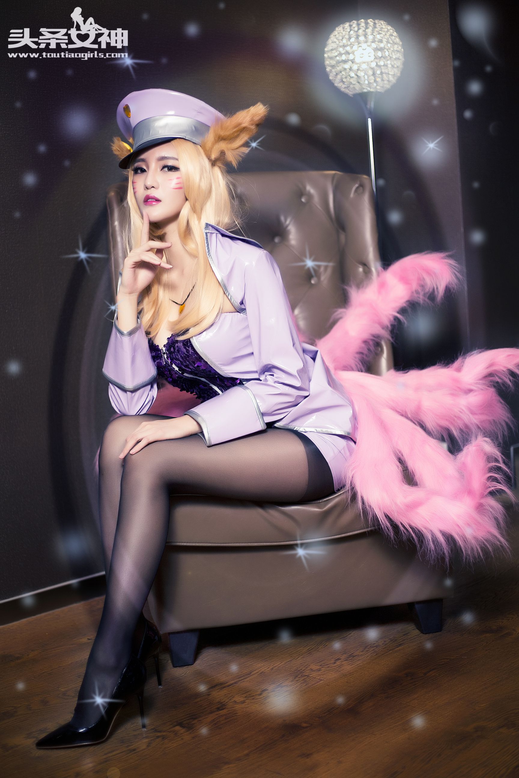 Wenxue Ajiu Jiuwei Xuebao COS Headline Goddess