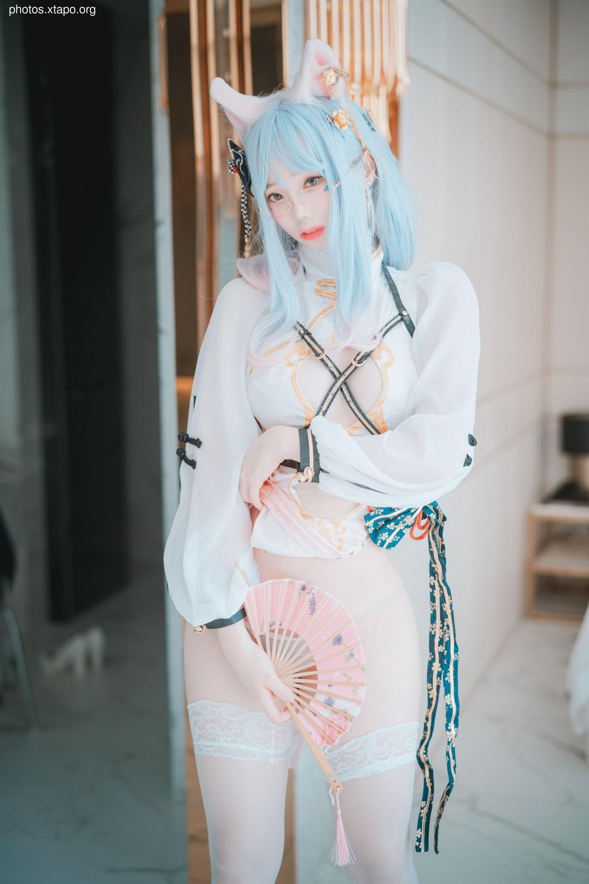 Djawa Photo - Bambi (밤비) - The cat wears an qípáo