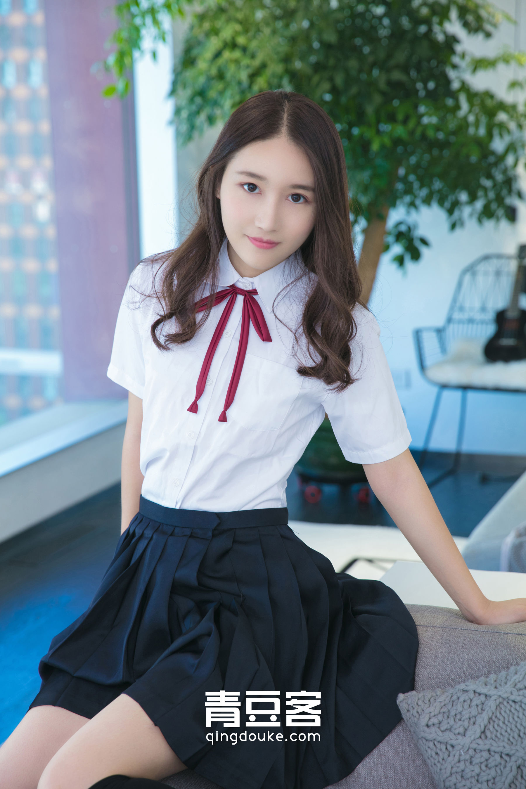 Sweet sister Wei Jie School Uniform Photo is shy and explicit Qingdouke qingdouke