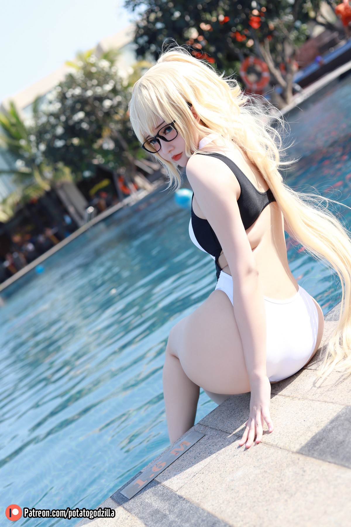 Potato Godzilla Cosplay Jeanne d’Arc Swimsuit