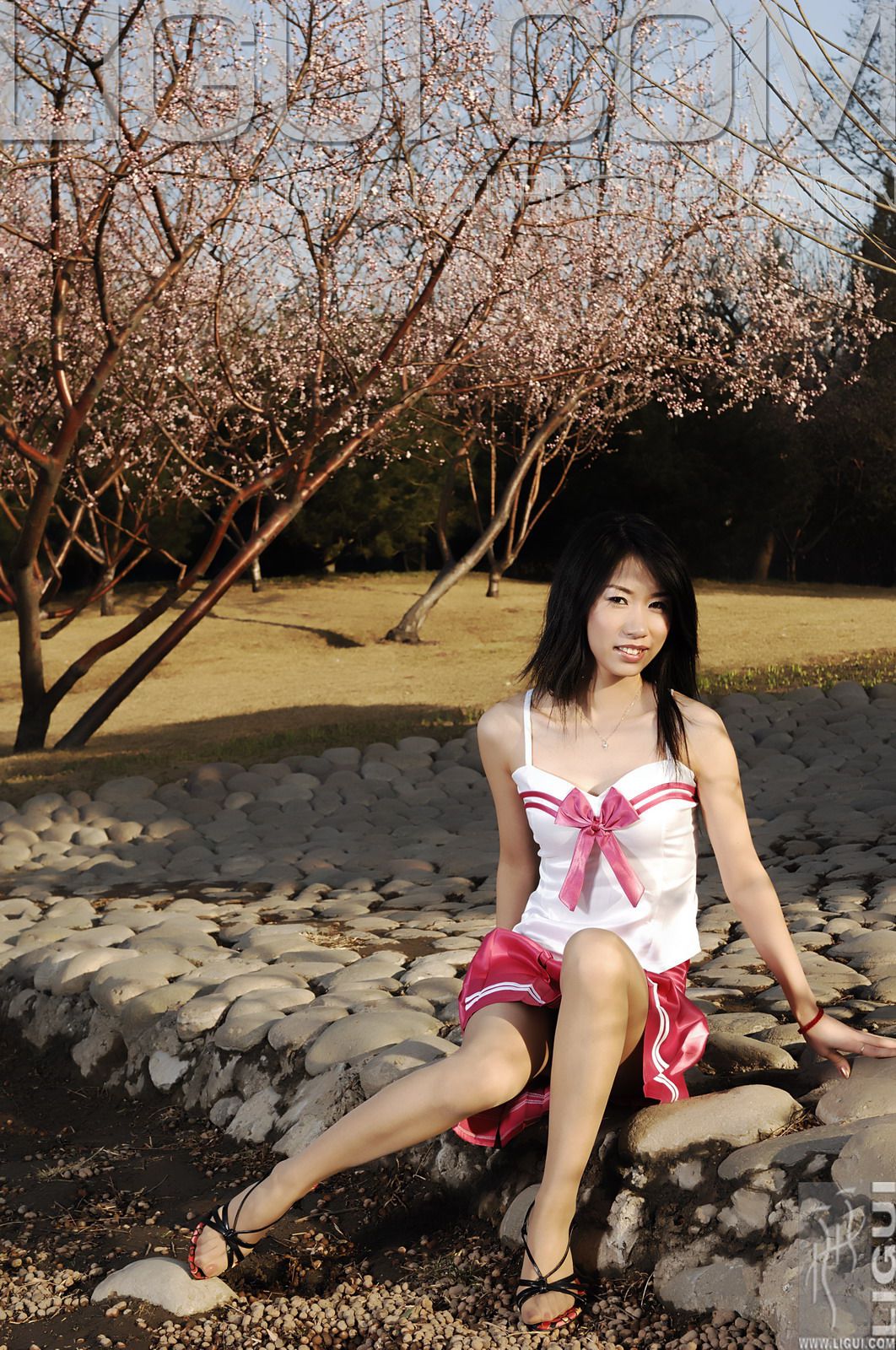 Ligui Model Helen Spring Is Coming Silk Foot Photo Picture