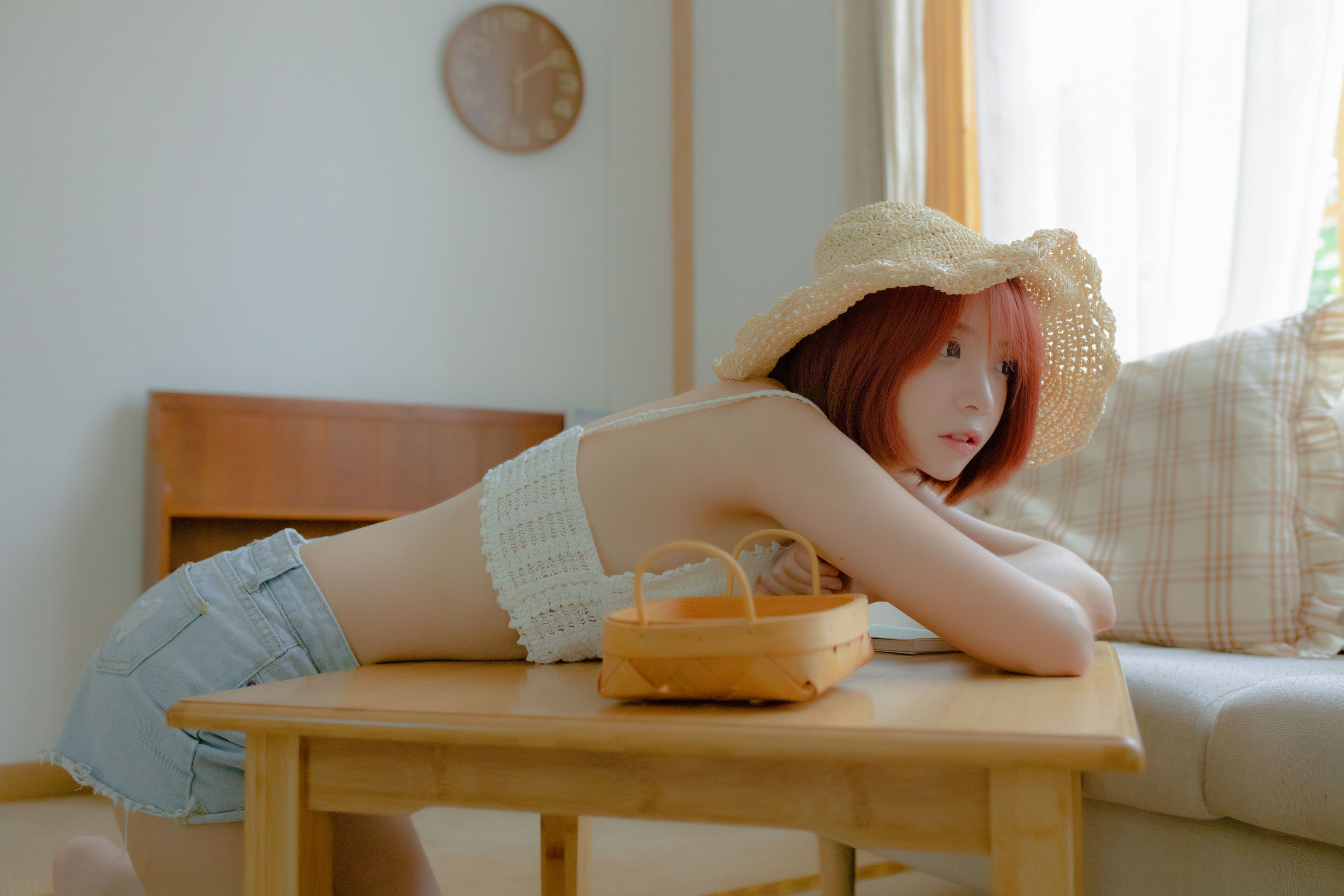 COS Welfare Crazy Cat SS -Straw Hat Girl