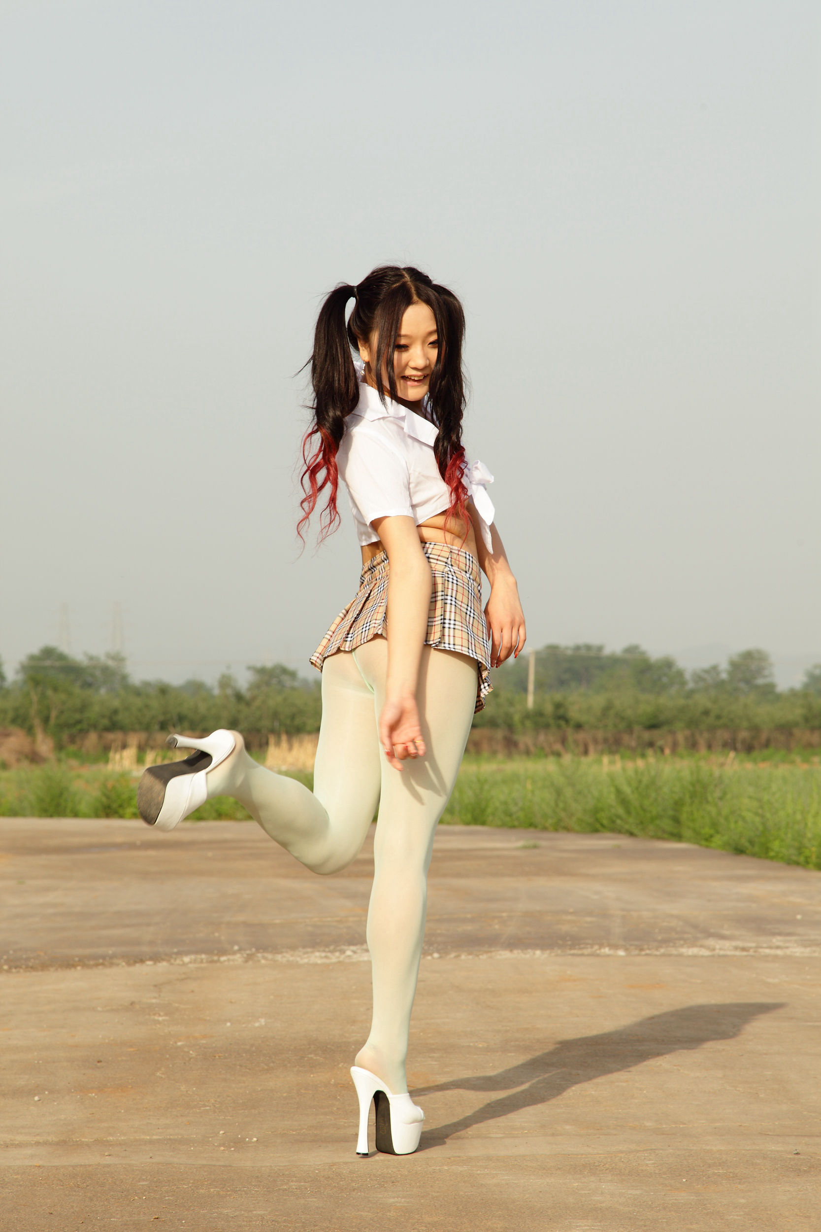 I love wearing stockings, I also love travel, and I love to only wear stockings to travel AISS Aisi