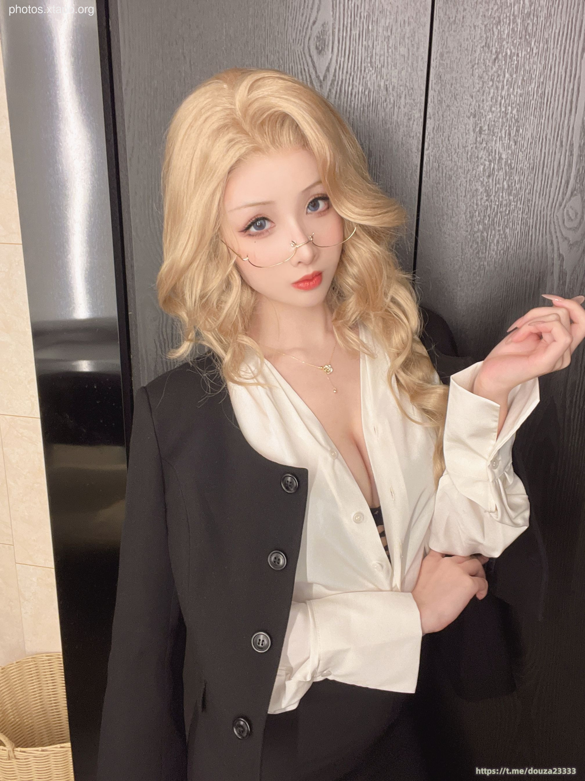 Rioko Liang Liangzi & amp Noodle cake Xianer & nbsp Female President Selfie (December 11th Reward Group Resources)